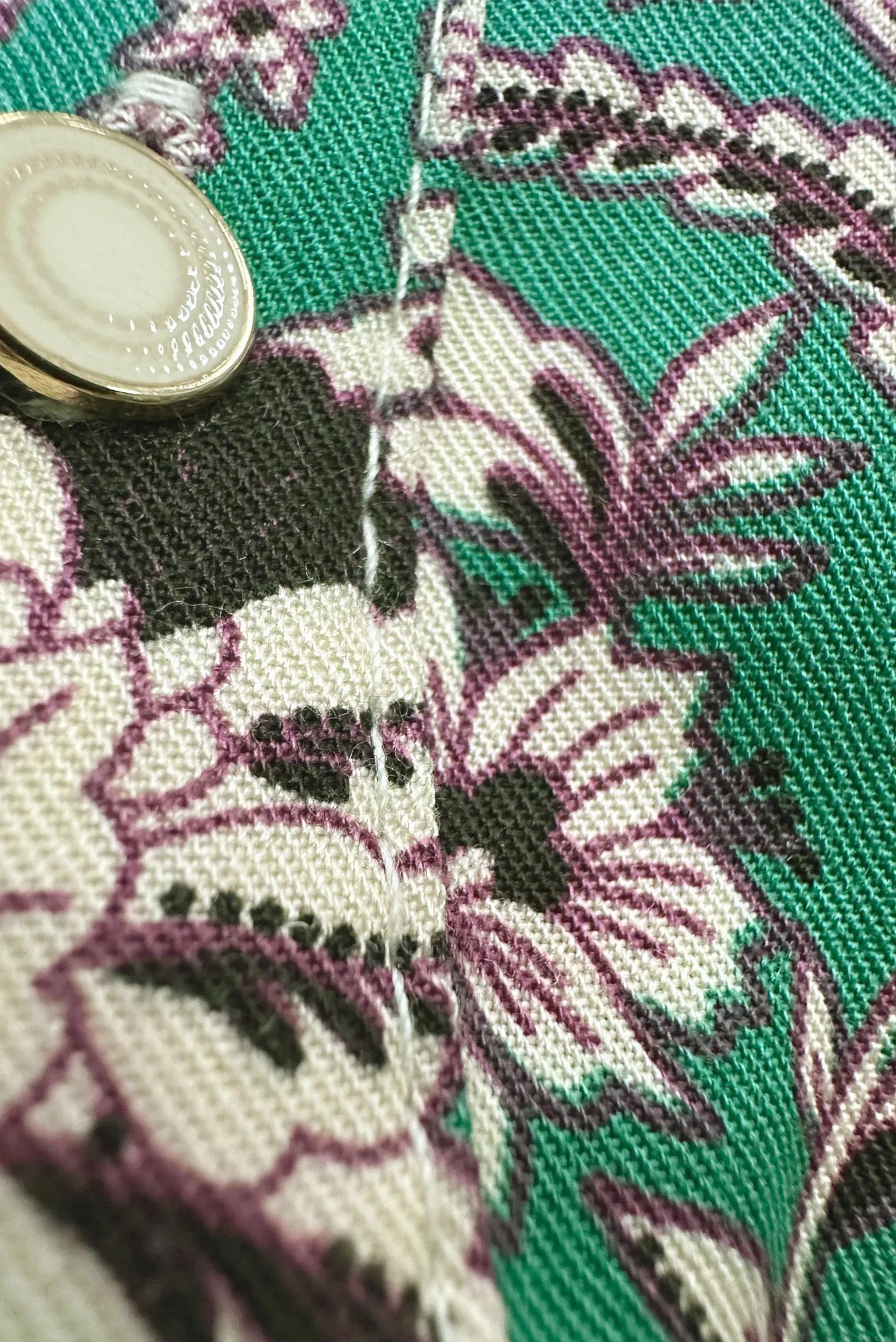 Tesettür giyim YEŞİL DESENLİ MANŞETLERİ BAĞLAMA DETAYLI BLUZ 43714