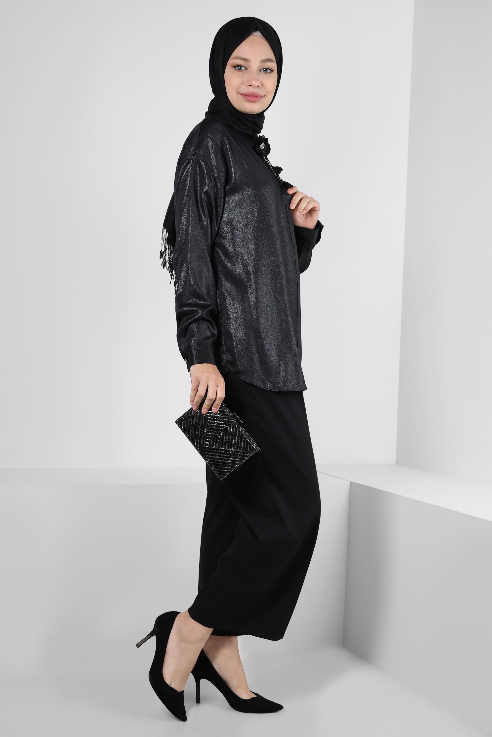 Tesettür giyim SİYAH ÇİÇEK DETAYLI GÖMLEK YAKA BLUZ 43799