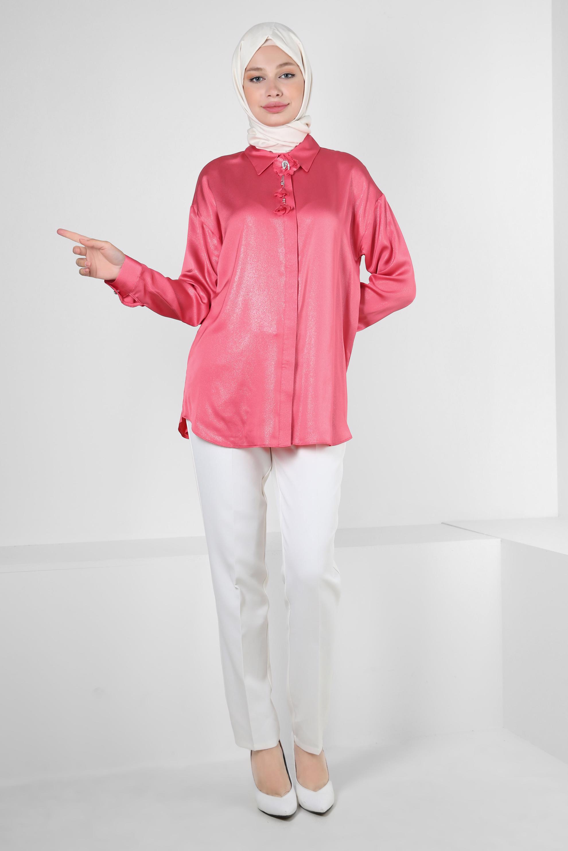 Tesettür giyim MERCAN ÇİÇEK DETAYLI GÖMLEK YAKA BLUZ 43799