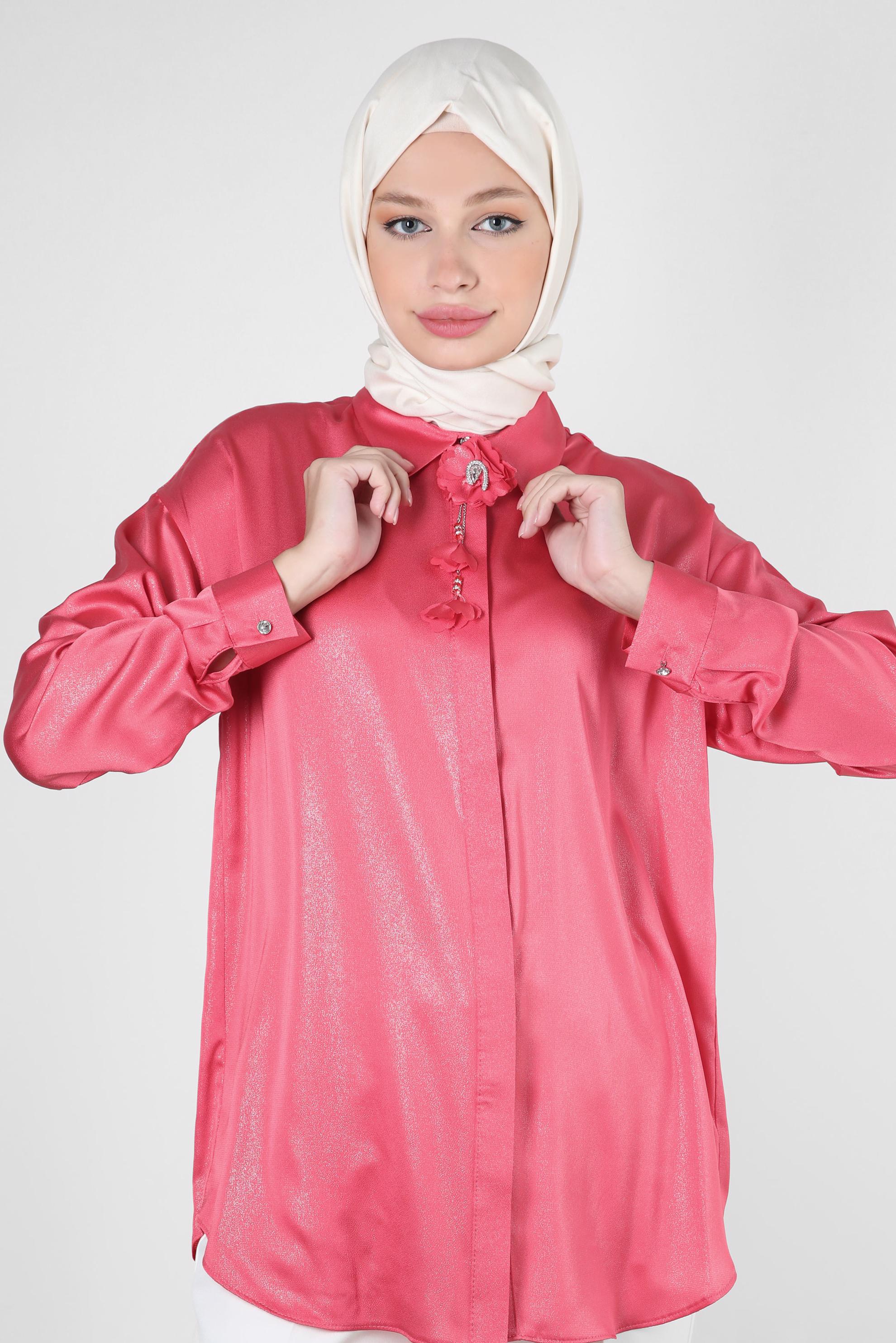 Tesettür giyim MERCAN ÇİÇEK DETAYLI GÖMLEK YAKA BLUZ 43799