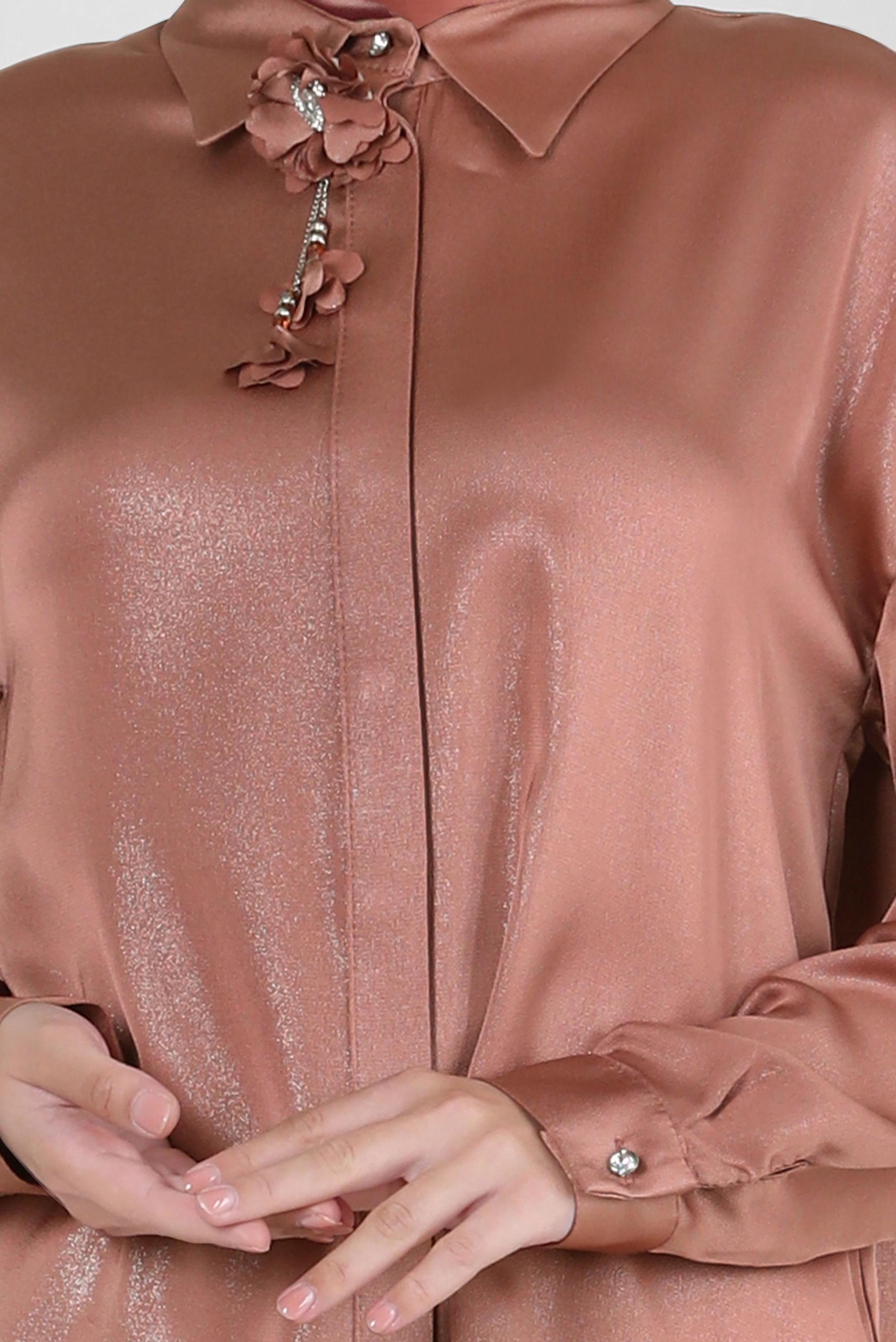 Tesettür giyim KAHVE ÇİÇEK DETAYLI GÖMLEK YAKA BLUZ 43799