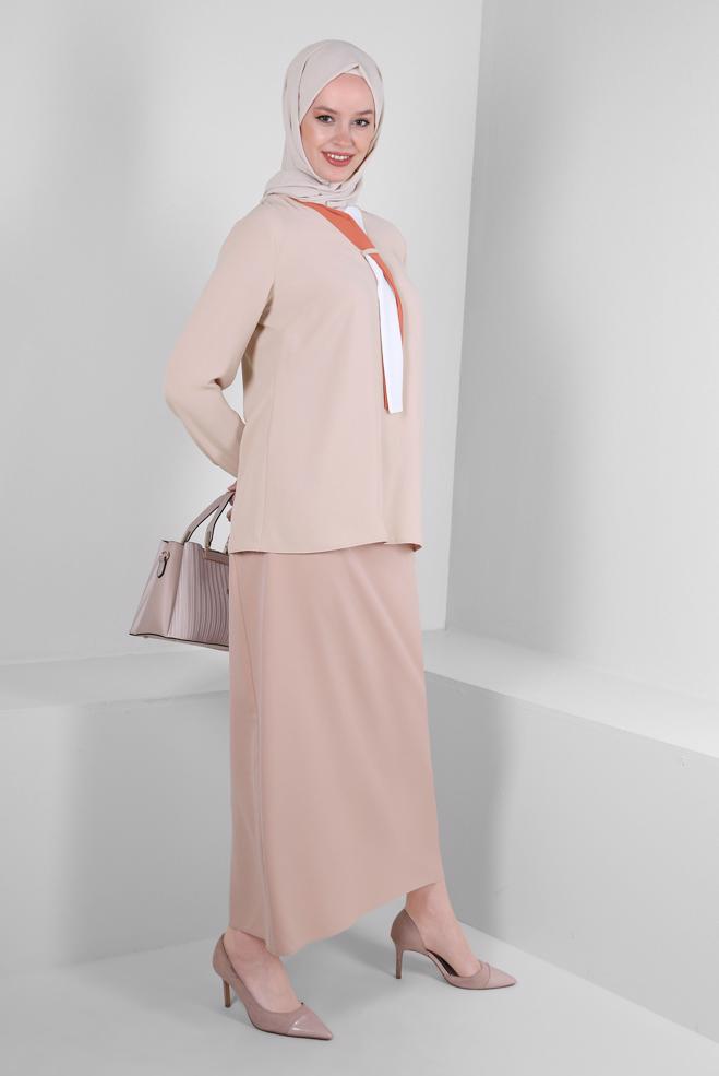 Tesettür giyim BEJ YAKASI BAĞLAMA DETAYLI BLUZ 43800 - ALVİNA