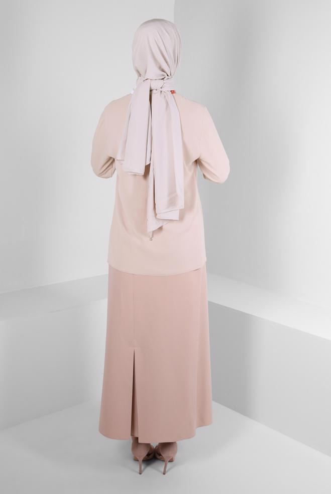 Tesettür giyim BEJ YAKASI BAĞLAMA DETAYLI BLUZ 43800 - ALVİNA