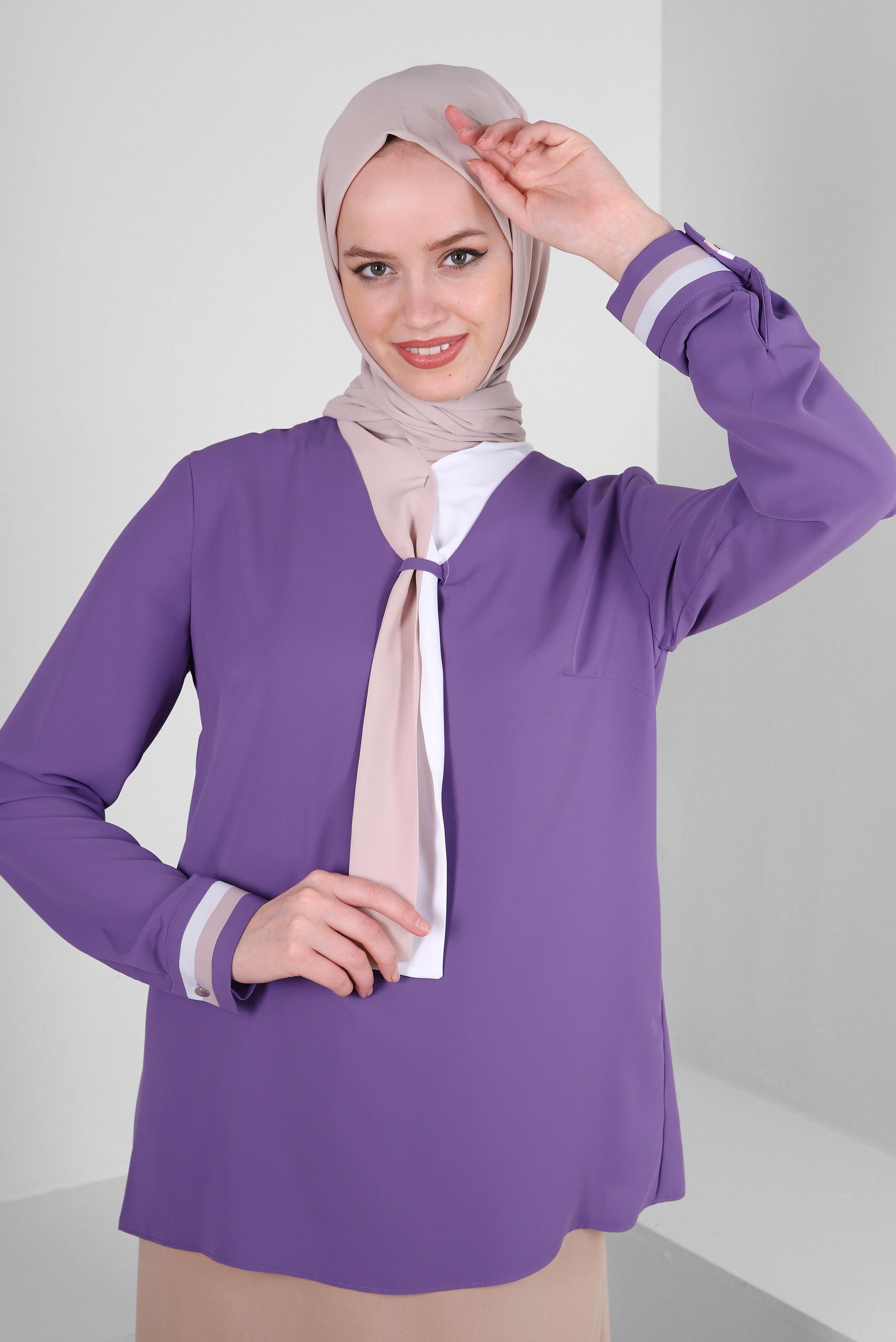 Tesettür giyim MOR YAKASI BAĞLAMA DETAYLI BLUZ 43800