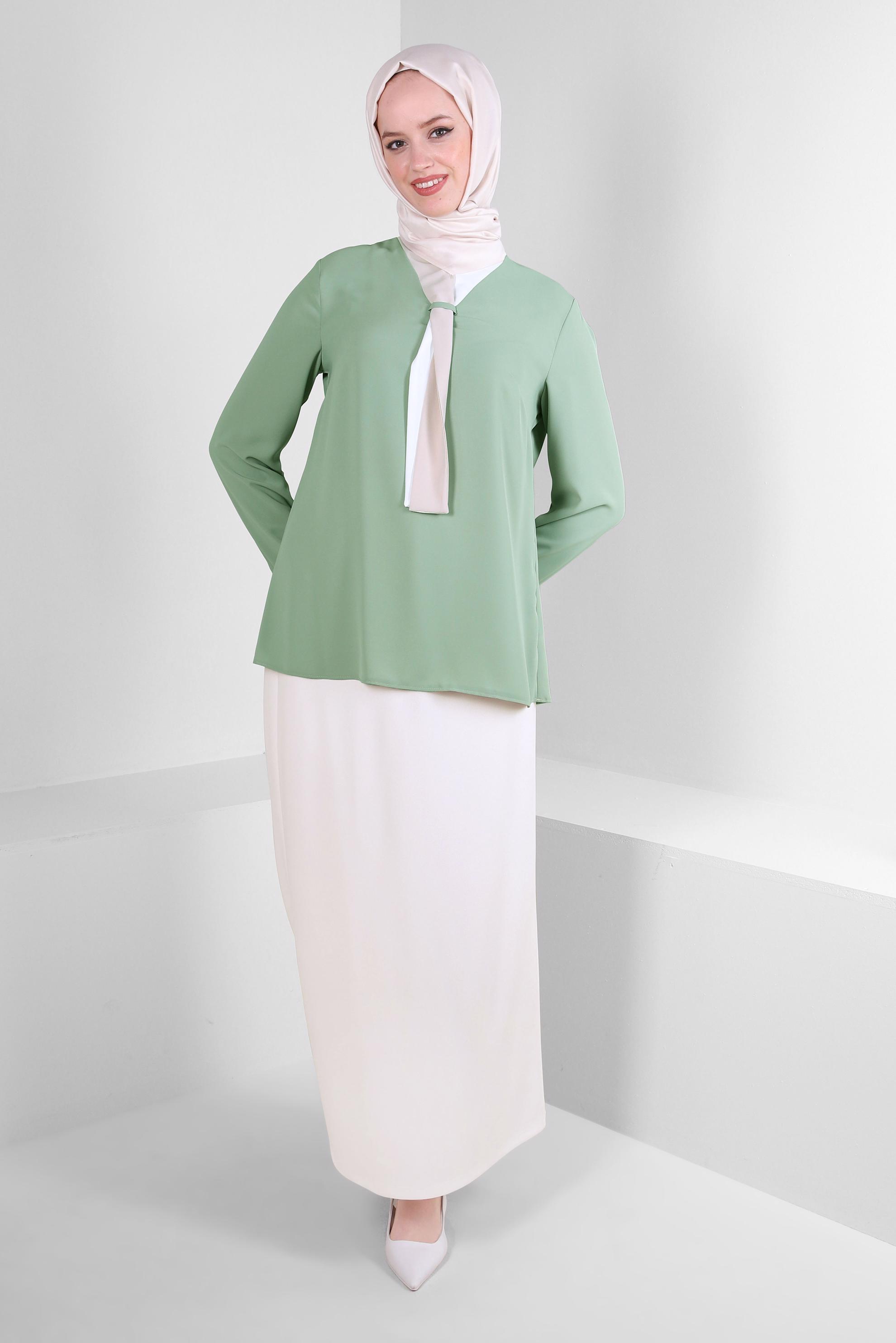 Tesettür giyim YEŞİL YAKASI BAĞLAMA DETAYLI BLUZ 43800