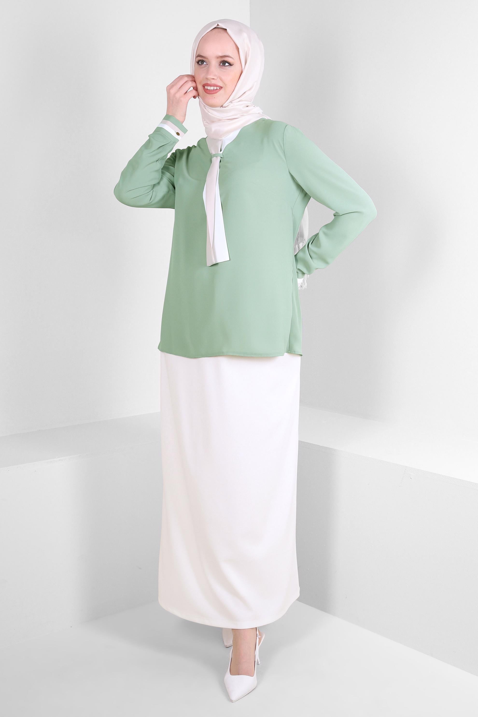 Tesettür giyim YEŞİL YAKASI BAĞLAMA DETAYLI BLUZ 43800