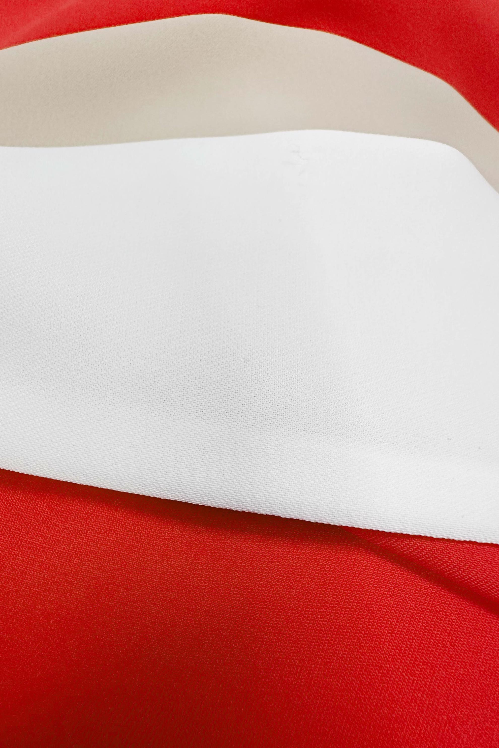 Tesettür giyim KIRMIZI YAKASI BAĞLAMA DETAYLI BLUZ 43800