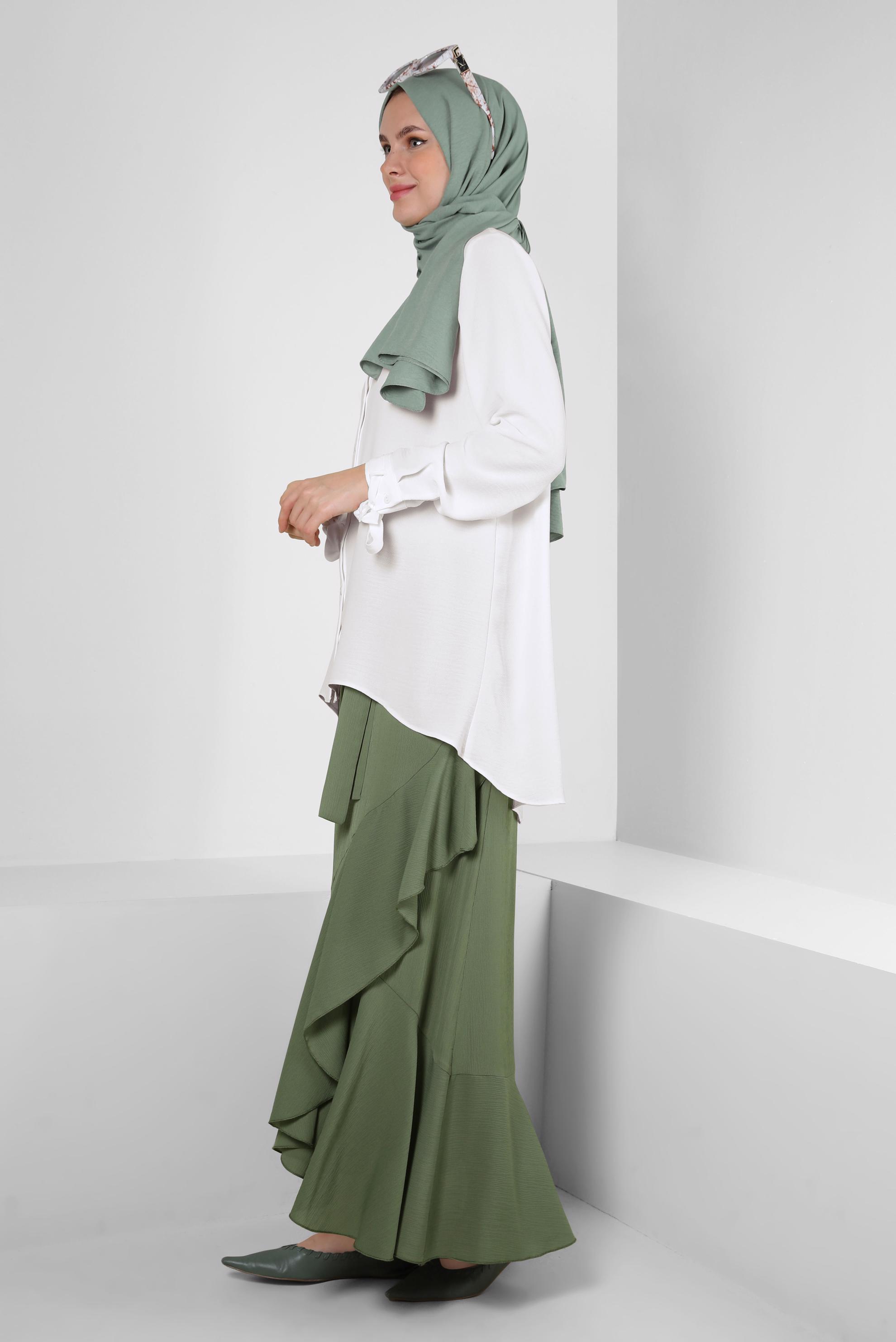 Tesettür giyim BEYAZ ASİMETRİK KESİM DÜĞMELİ BLUZ 43801