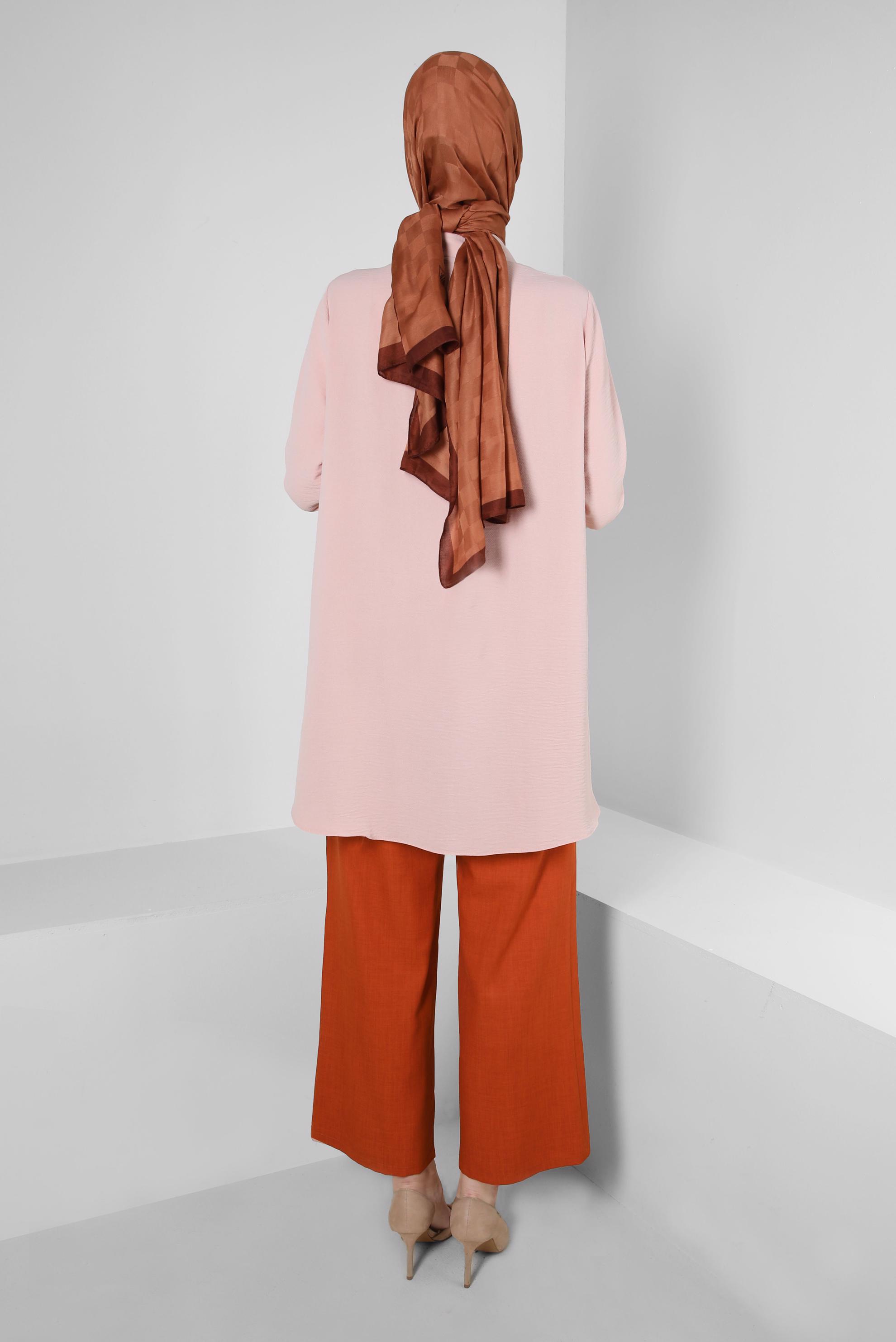 Tesettür giyim PUDRA ASİMETRİK KESİM DÜĞMELİ BLUZ 43801