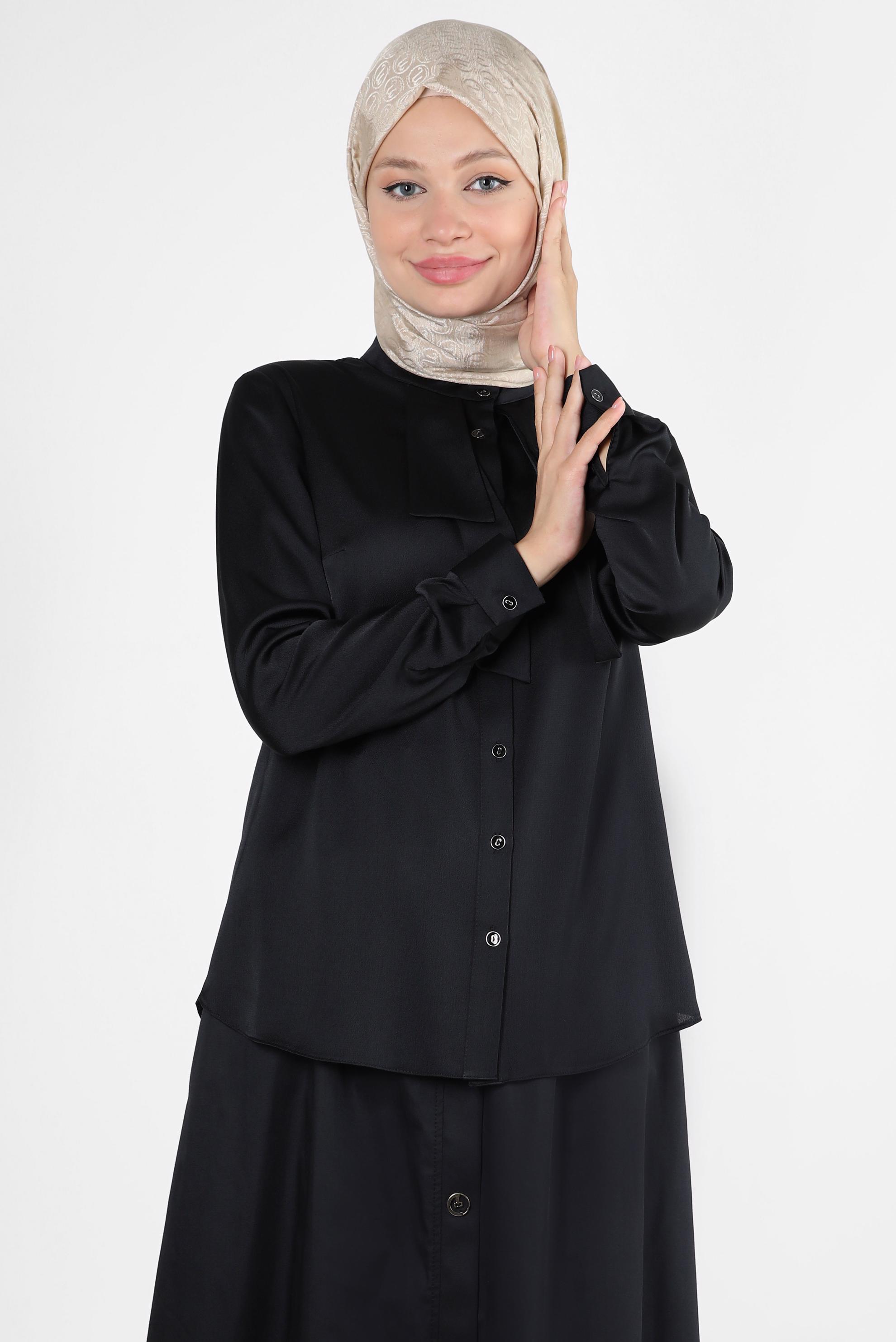 Tesettür giyim SİYAH DÜĞMELİ SATEN BLUZ 43867