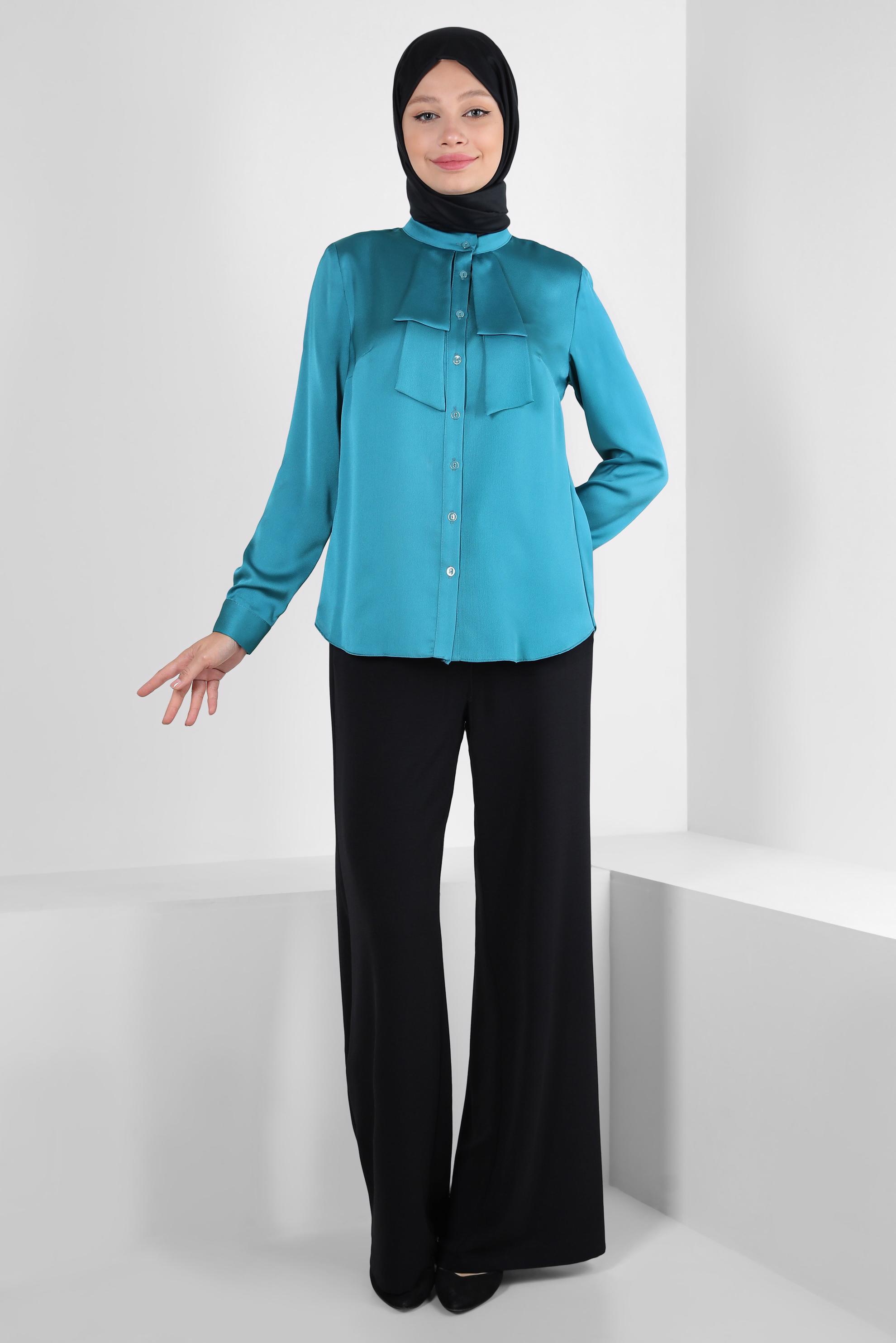 Tesettür giyim MAVİ DÜĞMELİ SATEN BLUZ 43867