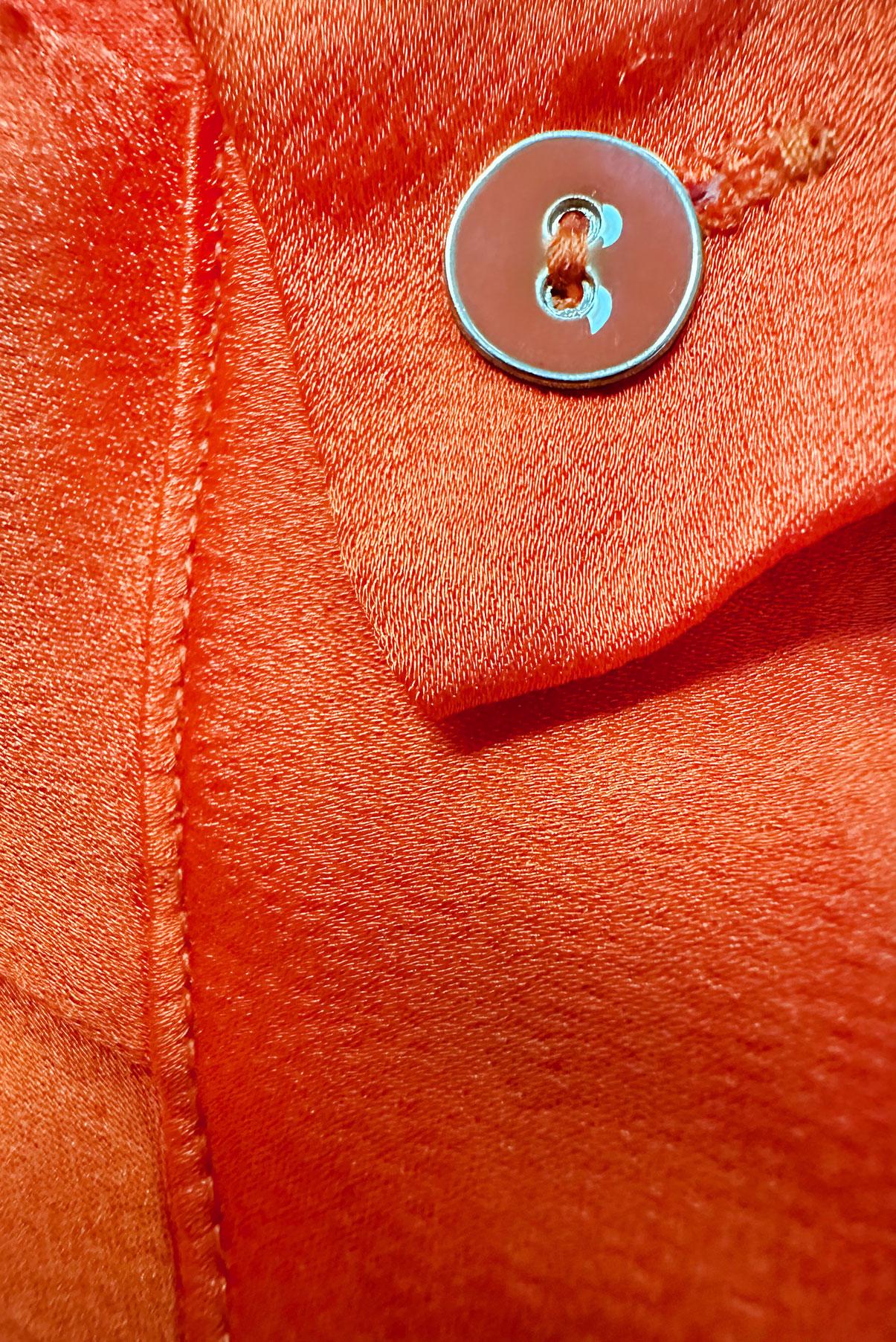 Tesettür giyim TURUNCU DÜĞMELİ SATEN BLUZ 43867