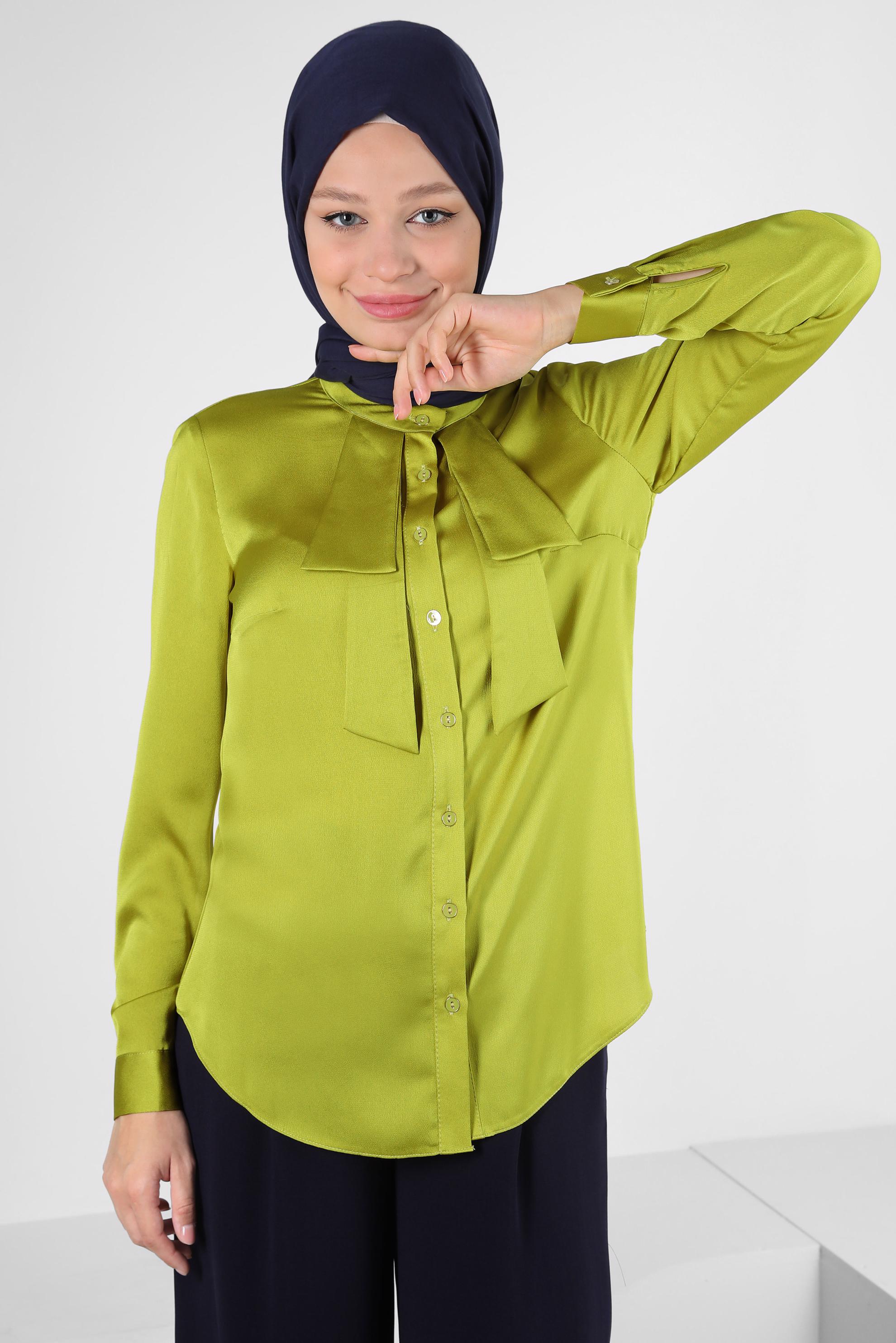 Tesettür giyim YEŞİL DÜĞMELİ SATEN BLUZ 43867