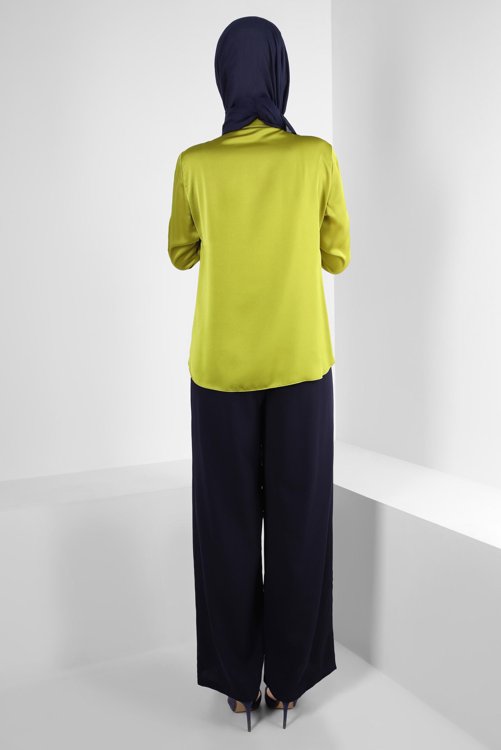 Tesettür giyim YEŞİL DÜĞMELİ SATEN BLUZ 43867