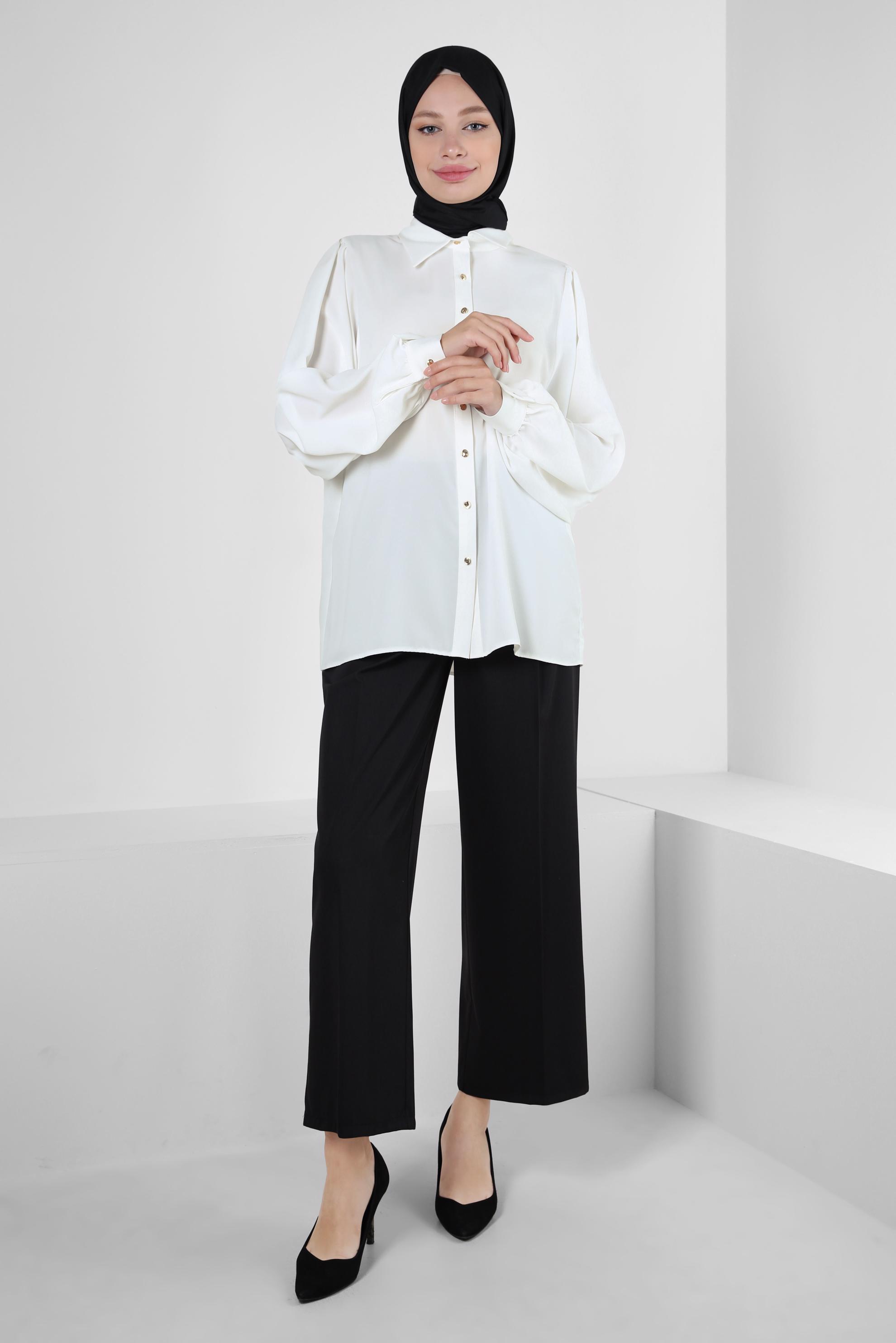 Tesettür giyim BEYAZ BALON KOL DÜĞMELİ BLUZ 43870