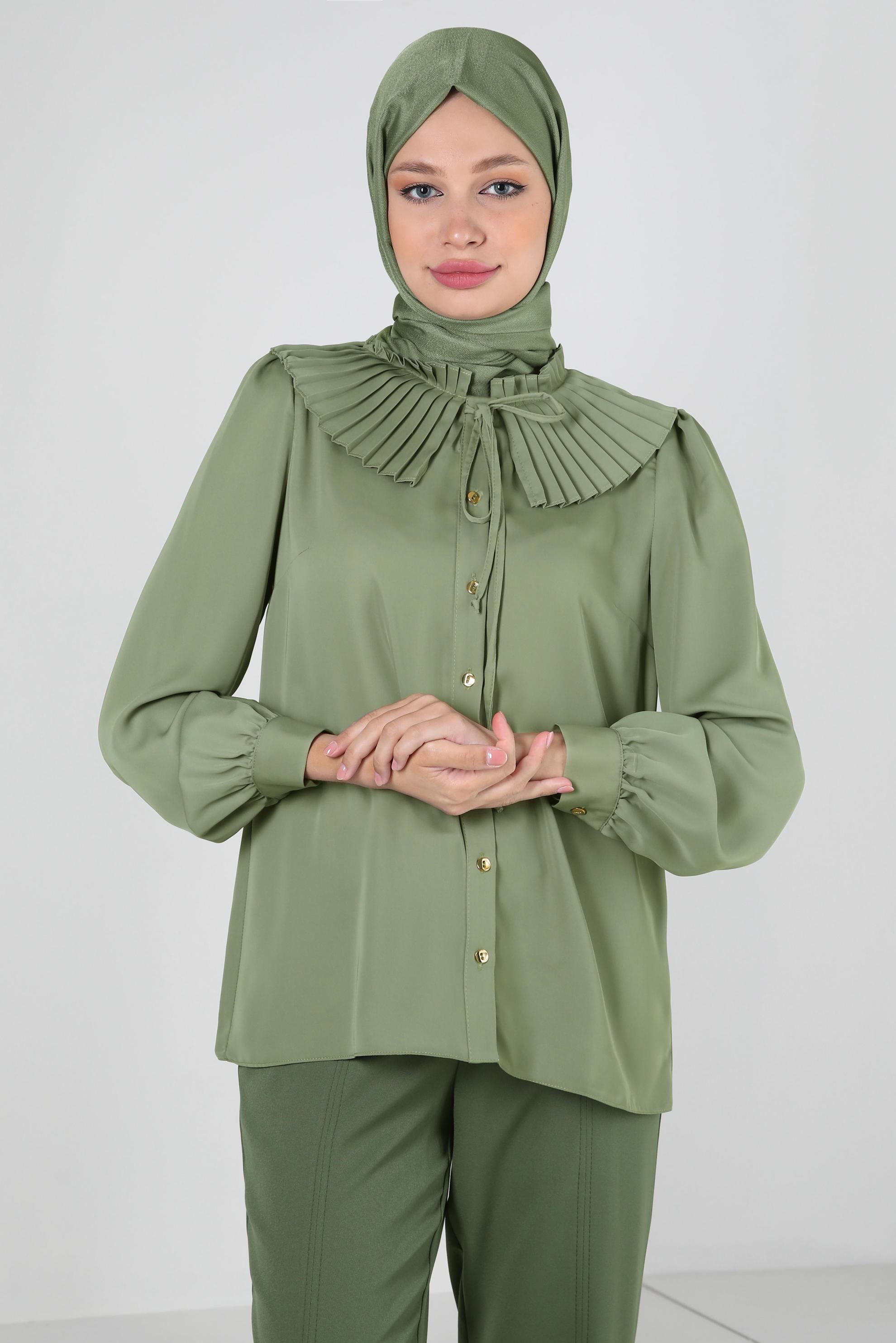 Tesettür giyim HAKİ PİLİSE DETAYLI DÜĞMELİ BLUZ 43897