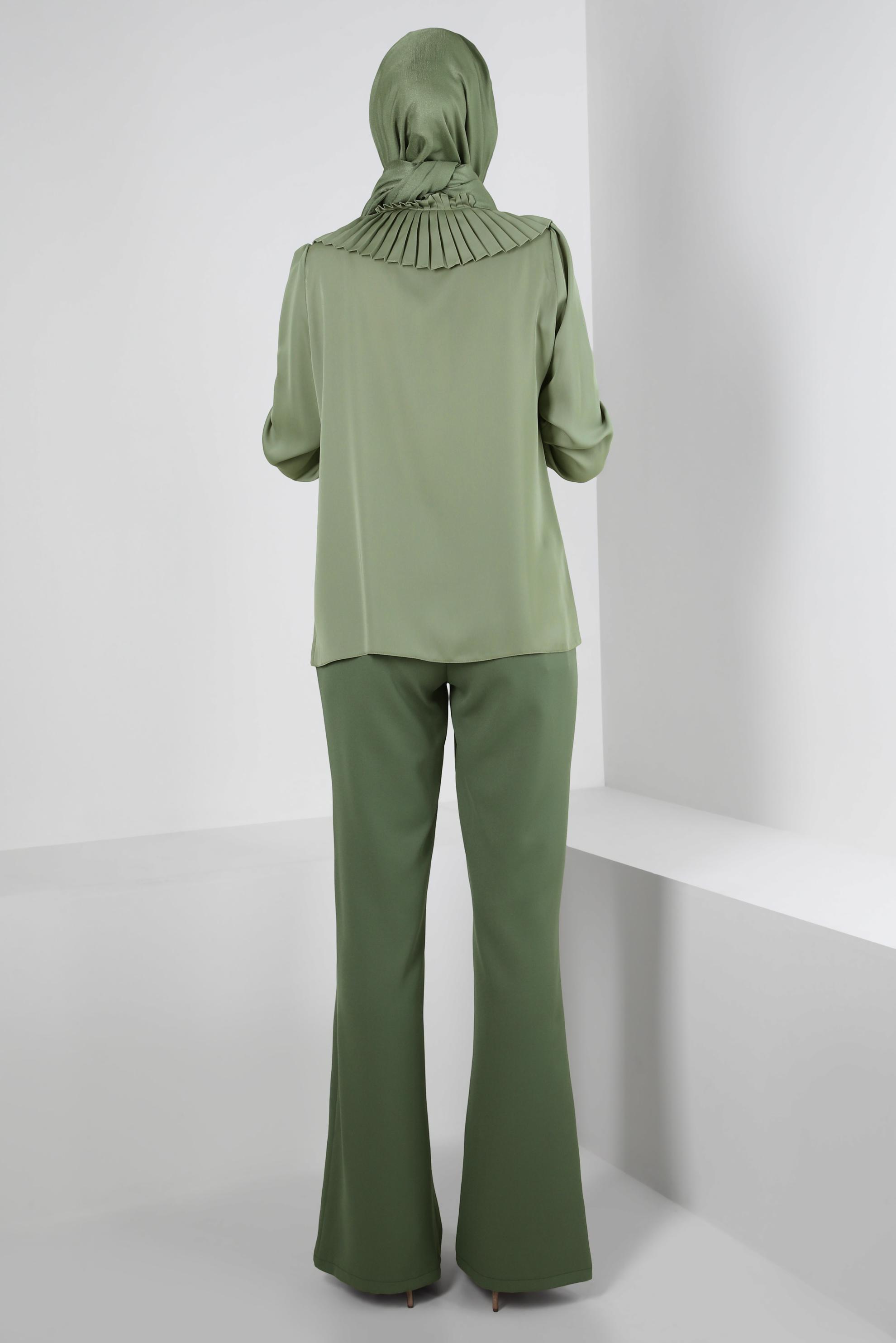 Tesettür giyim HAKİ PİLİSE DETAYLI DÜĞMELİ BLUZ 43897