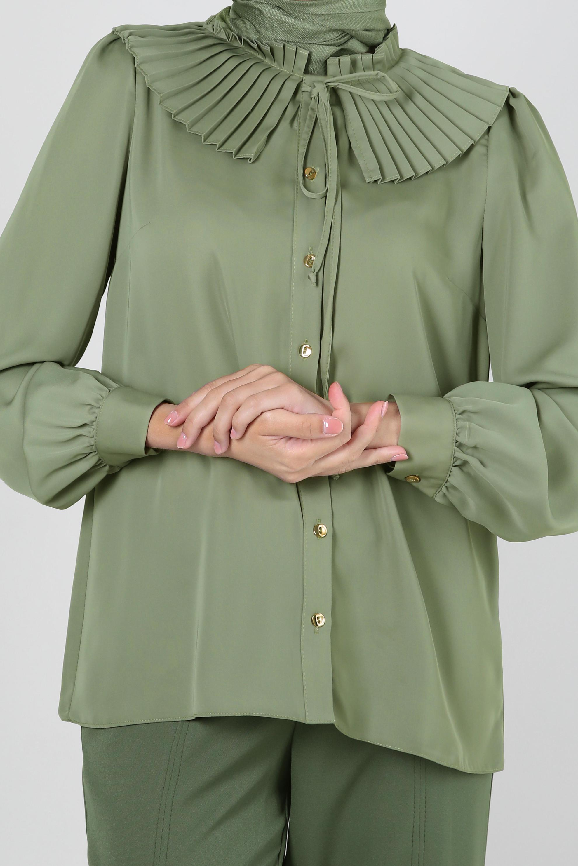 Tesettür giyim HAKİ PİLİSE DETAYLI DÜĞMELİ BLUZ 43897