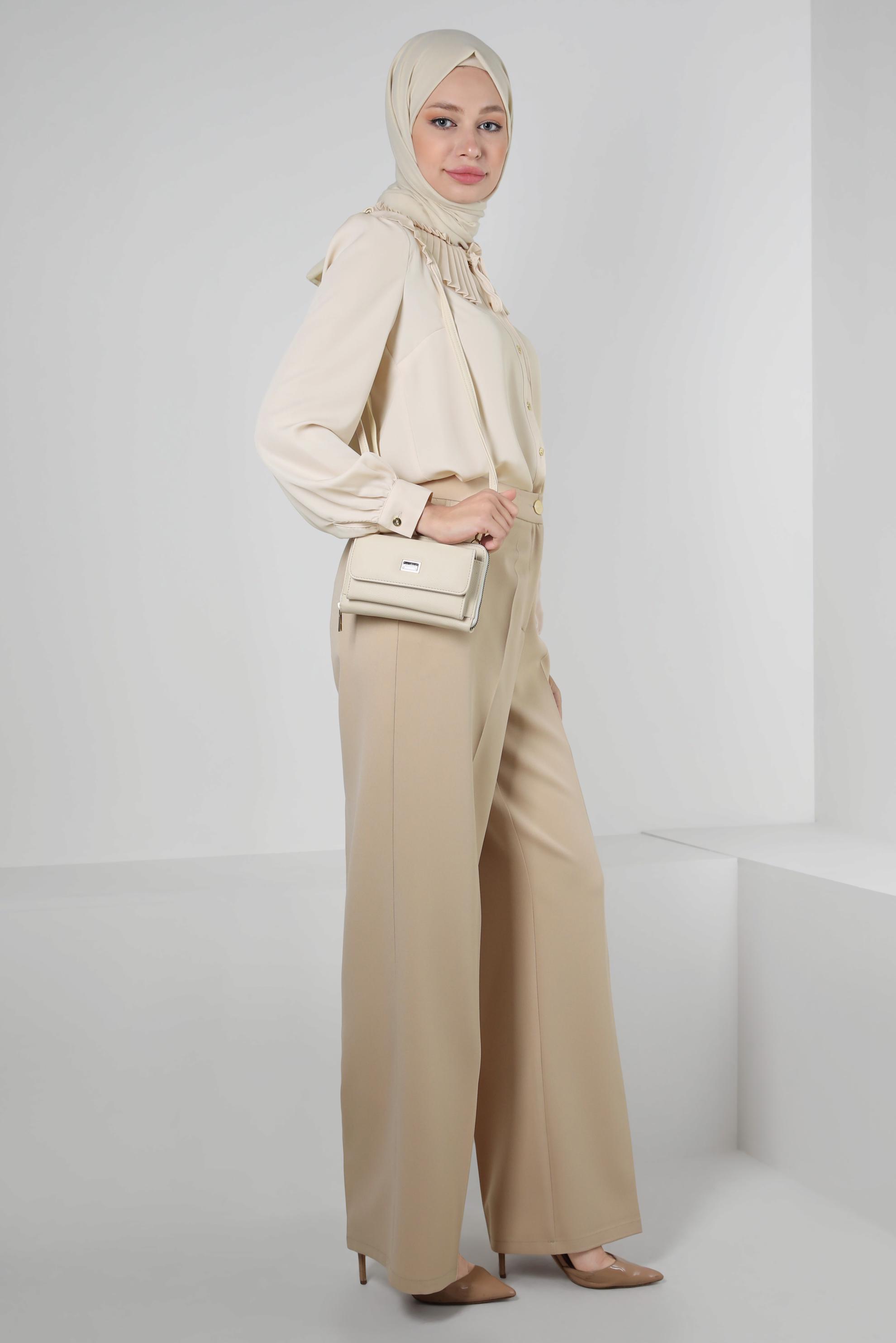 Tesettür giyim BEJ PİLİSE DETAYLI DÜĞMELİ BLUZ 43897