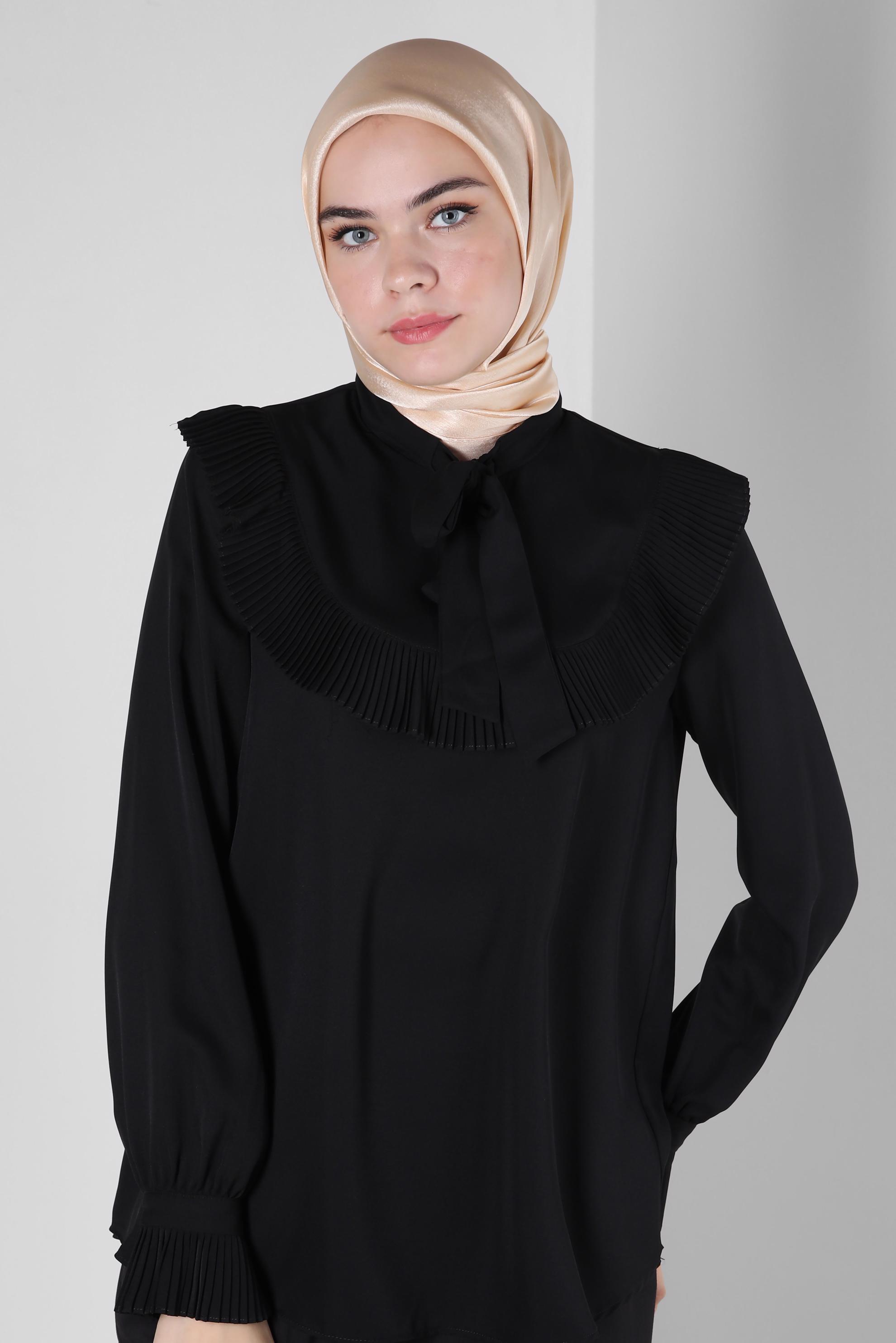 Tesettür giyim SİYAH PİLİSE DETAYLI BLUZ 43898