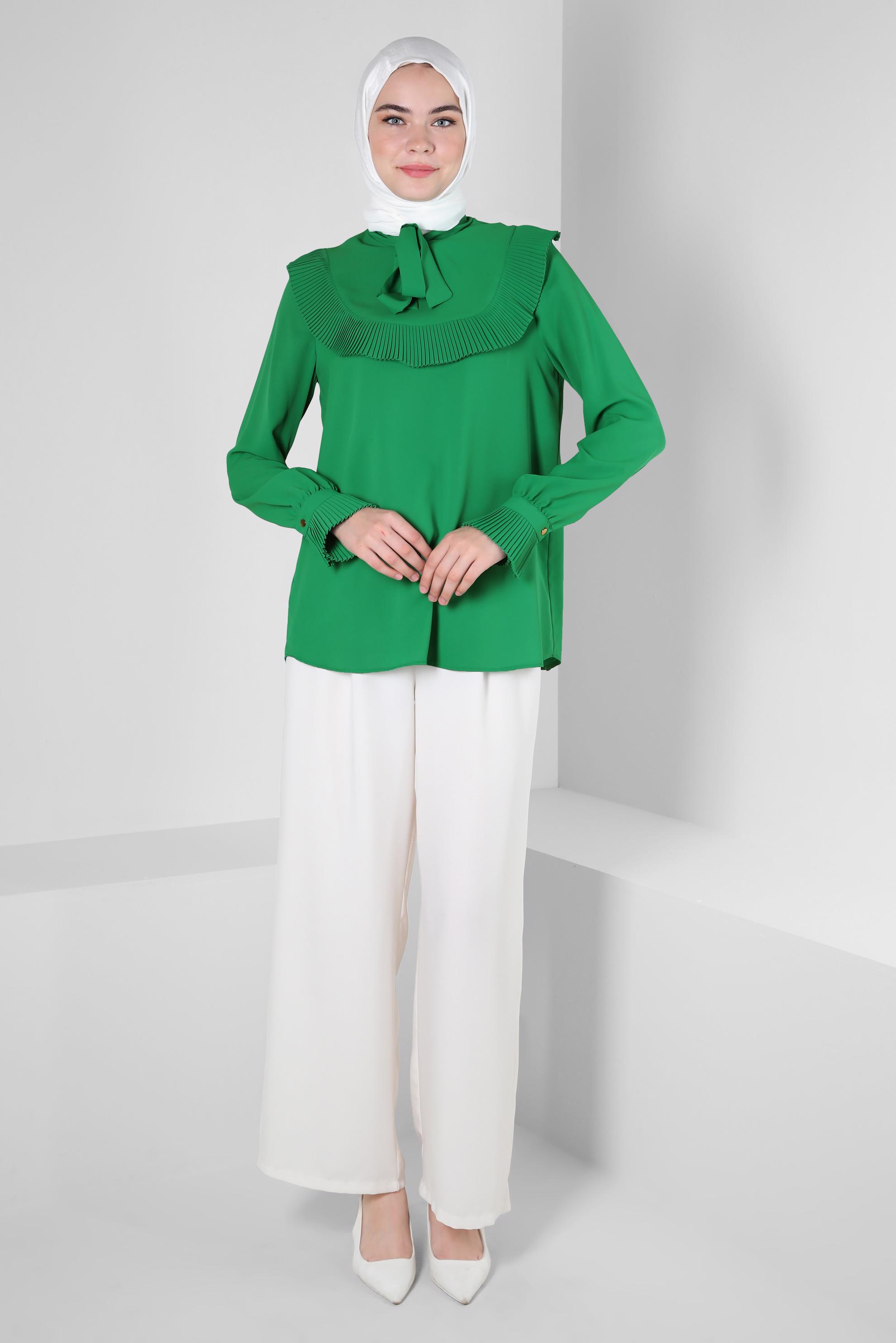 Tesettür giyim YEŞİL PİLİSE DETAYLI BLUZ 43898