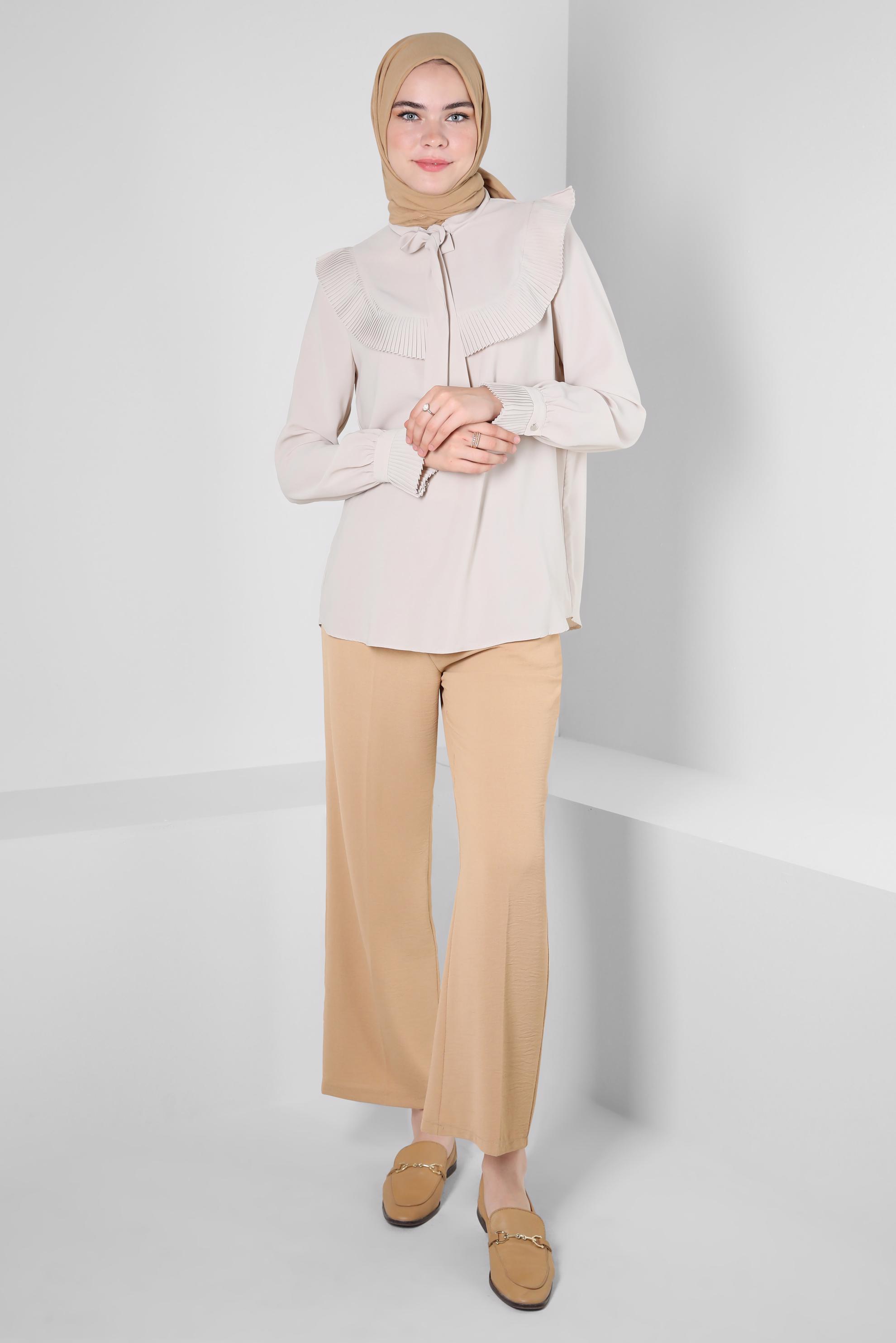 Tesettür giyim BEJ PİLİSE DETAYLI BLUZ 43898