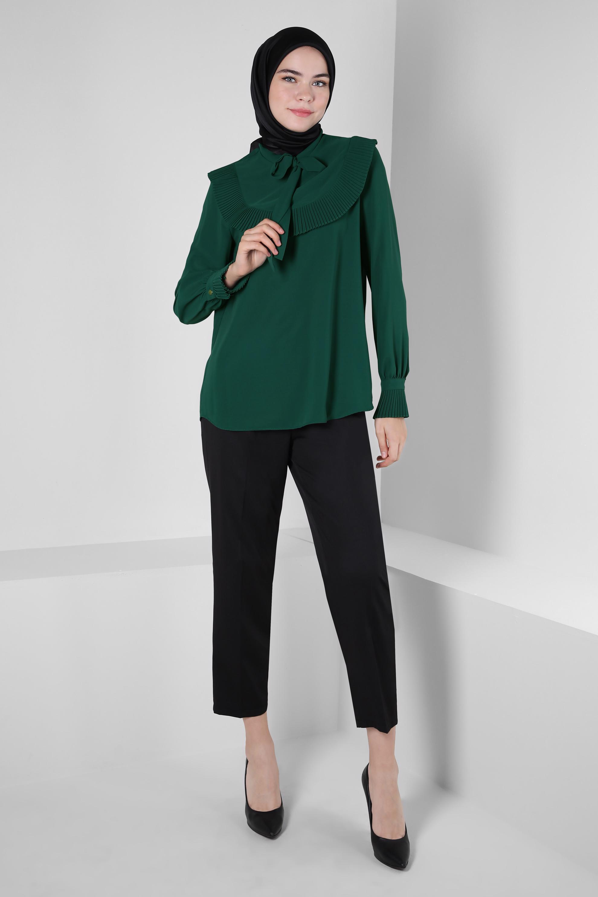 Tesettür giyim YEŞİL PİLİSE DETAYLI BLUZ 43898