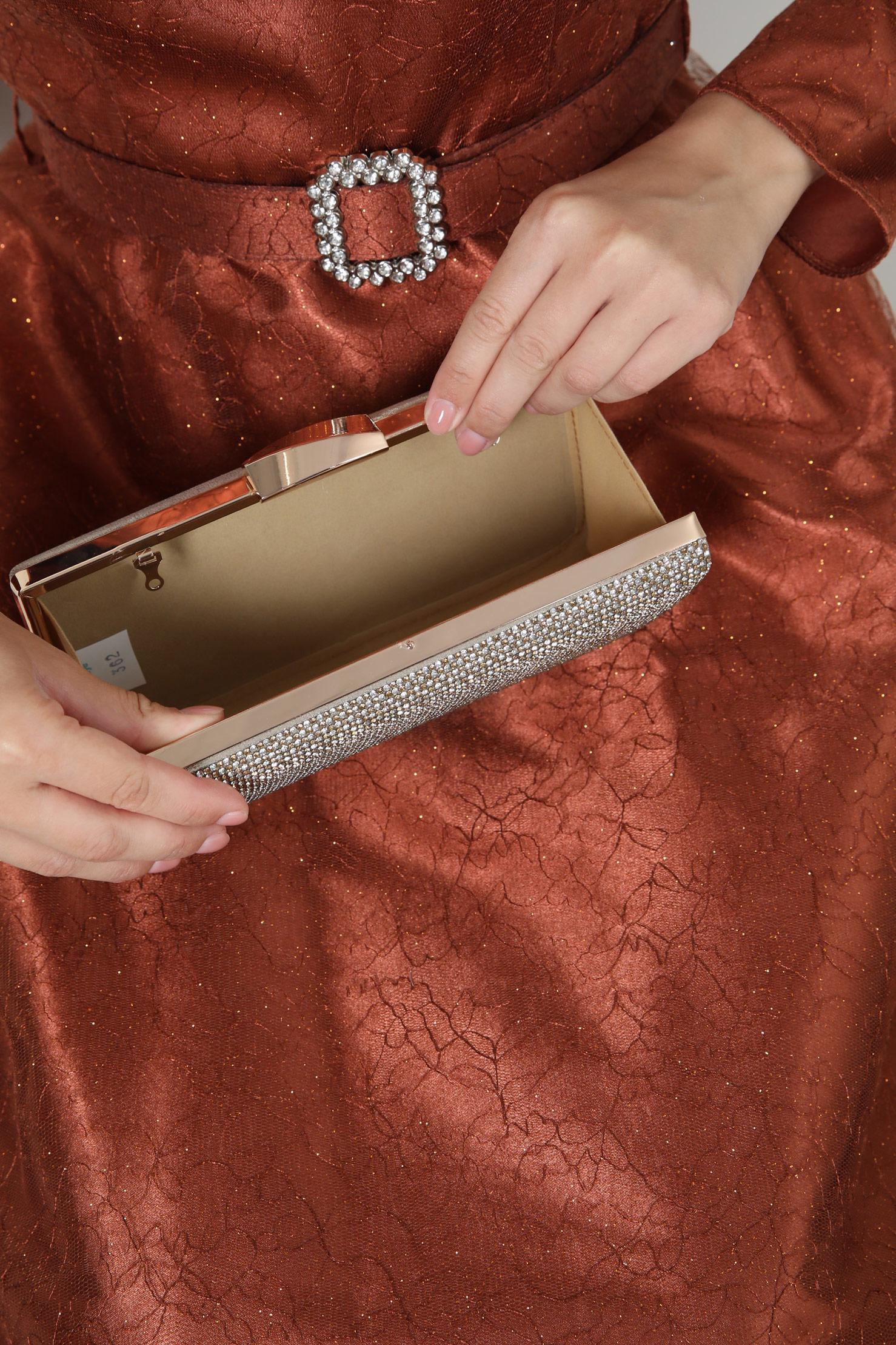 Tesettür giyim ALTIN ALVİNA ABİYE ÇANTA 365