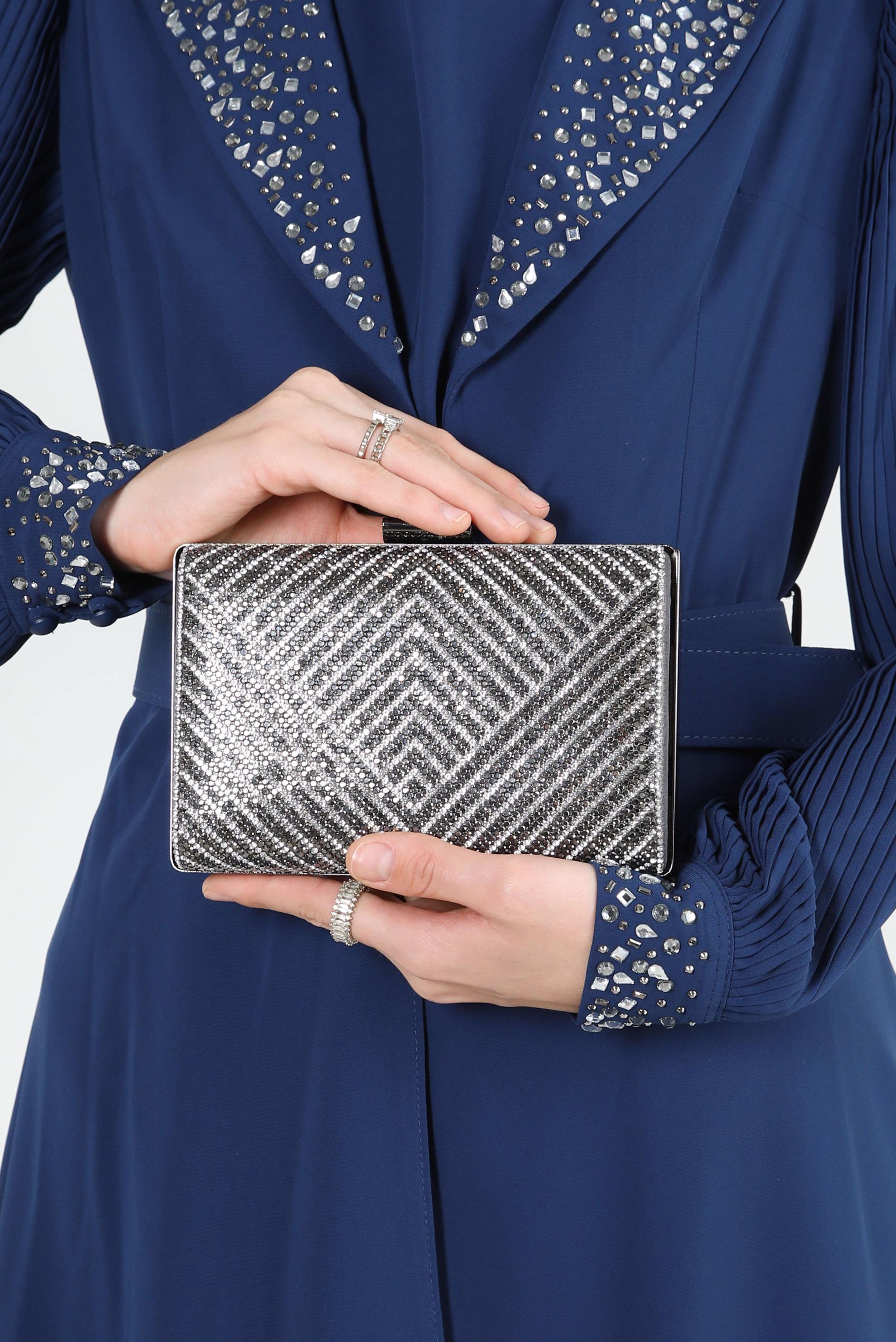 Tesettür giyim BEJ ALVİNA ZİNCİR ASKILI ABİYE ÇANTA 370