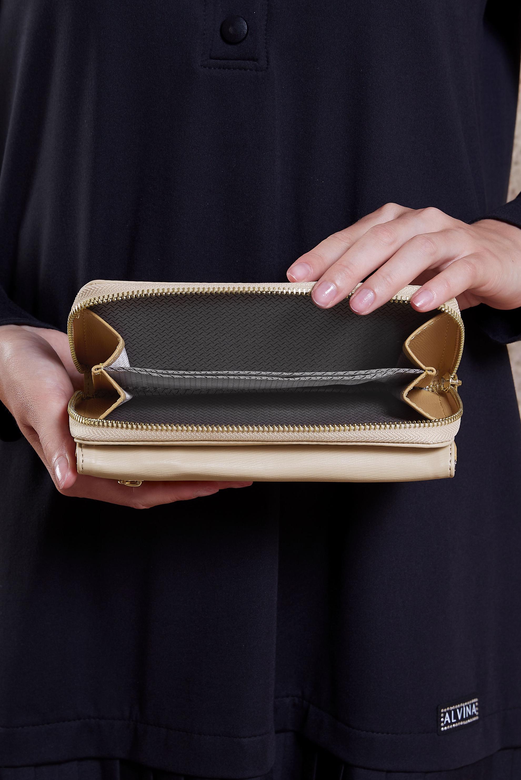 Tesettür giyim VİZON ALVİNA CÜZDAN 3612