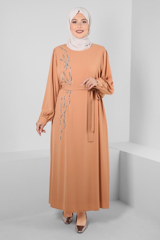 Tesettür giyim PEMBE TAŞ İŞLEMELİ KUŞAKLI ELBİSE 20357 - ALVİNA
