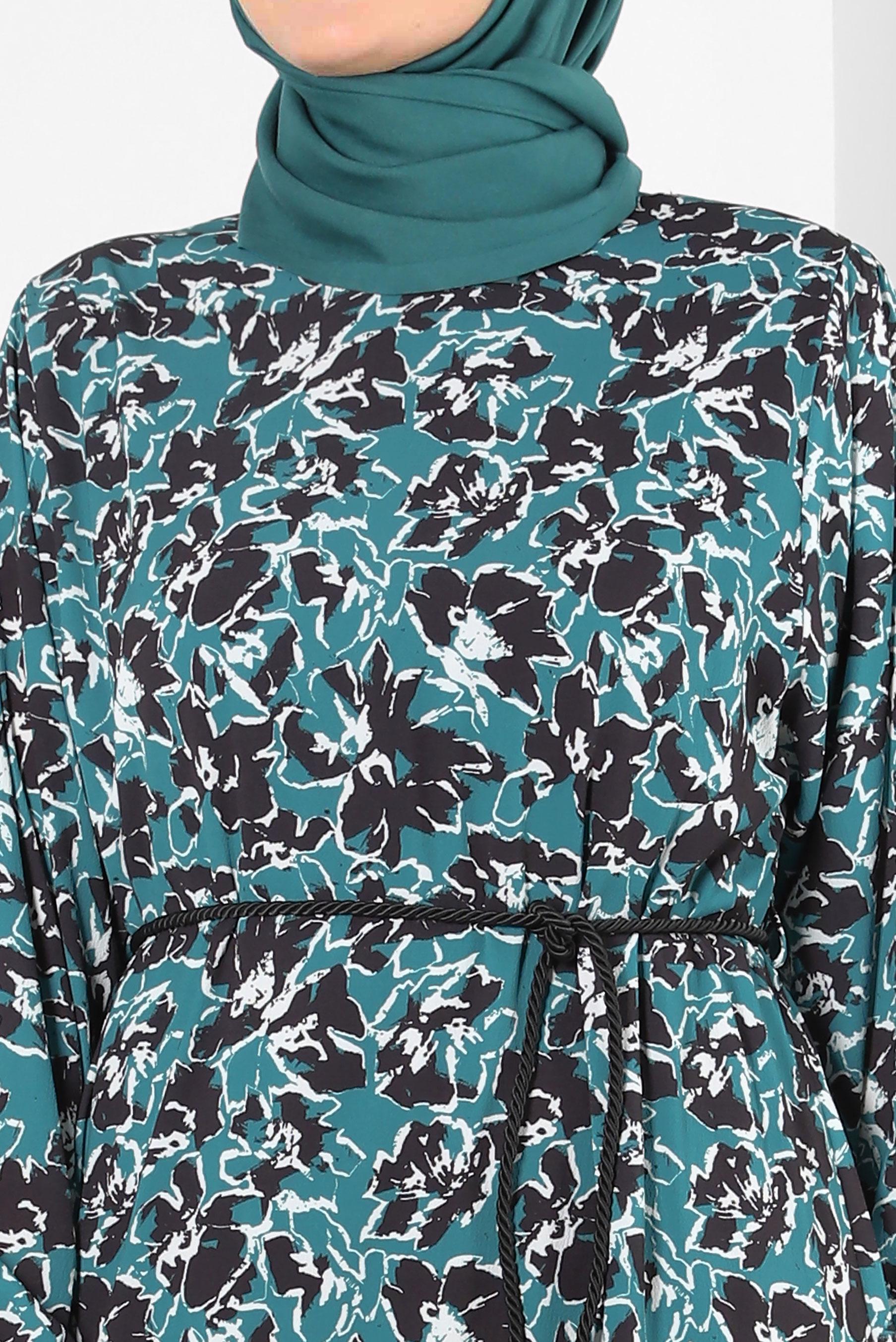 Tesettür giyim YEŞİL DESENLİ KUŞAKLI KREP ELBİSE 20380