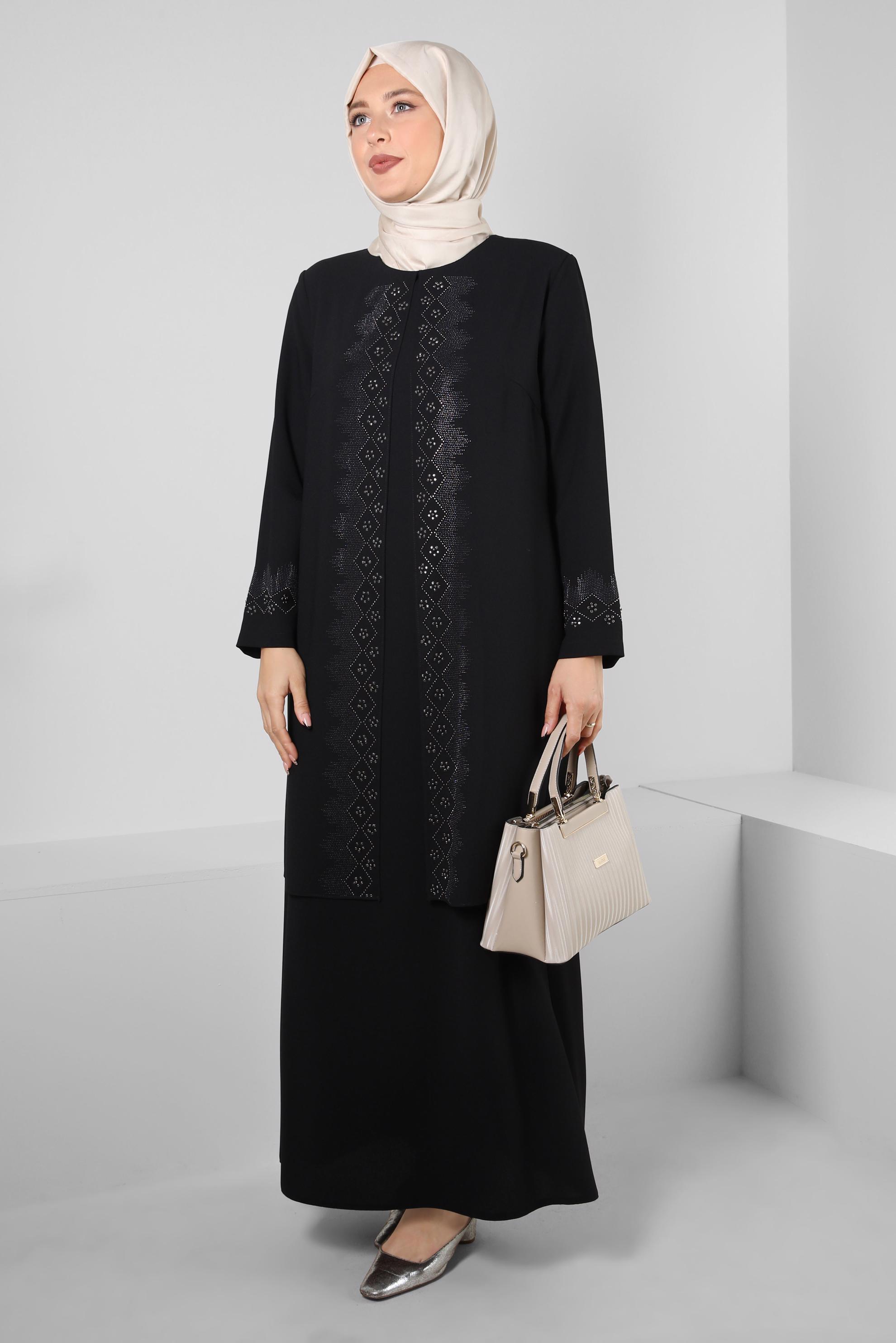 Tesettür giyim SİYAH BİSİKLET YAKA TAŞ DETAYLI KREP ELBİSE 20383