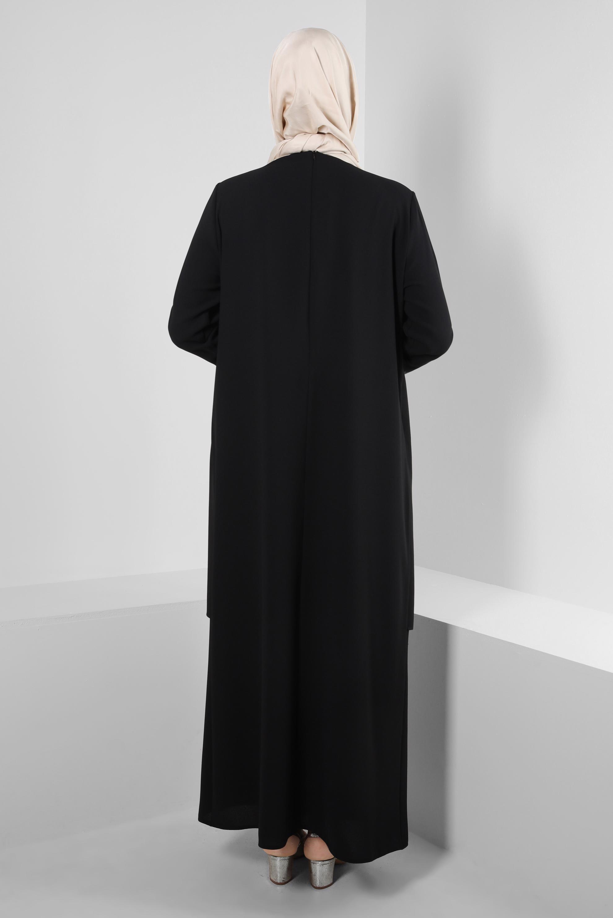 Tesettür giyim SİYAH BİSİKLET YAKA TAŞ DETAYLI KREP ELBİSE 20383