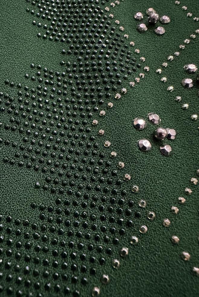 Tesettür giyim YEŞİL BİSİKLET YAKA TAŞ DETAYLI KREP ELBİSE 20383 - ALVİNA