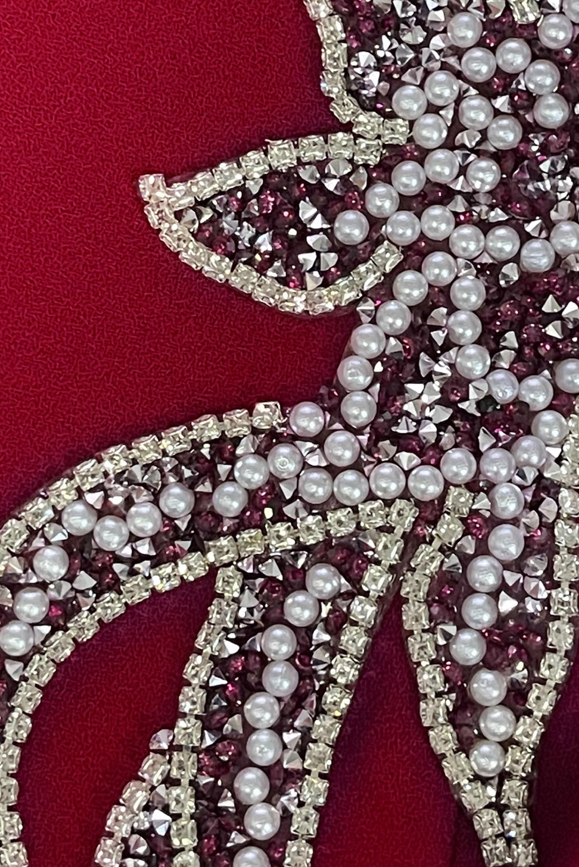 Vêtements hijab ROUGE BORDEAUX ROBE EN CRÊPE BRODÉE DE GEMMES ET DE PERLES 20394