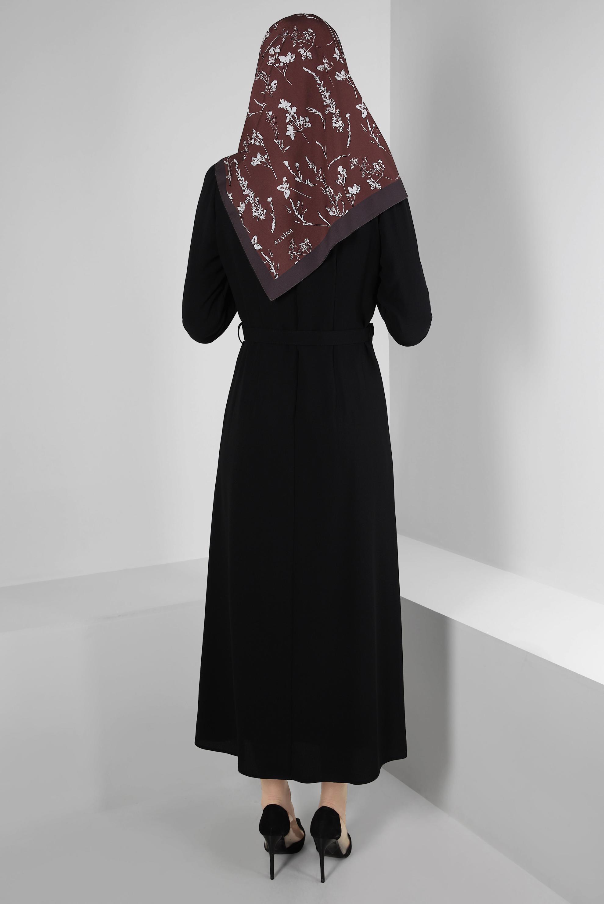 Tesettür giyim SİYAH KEMERLİ PENS DETAYLI KREP ELBİSE 43513