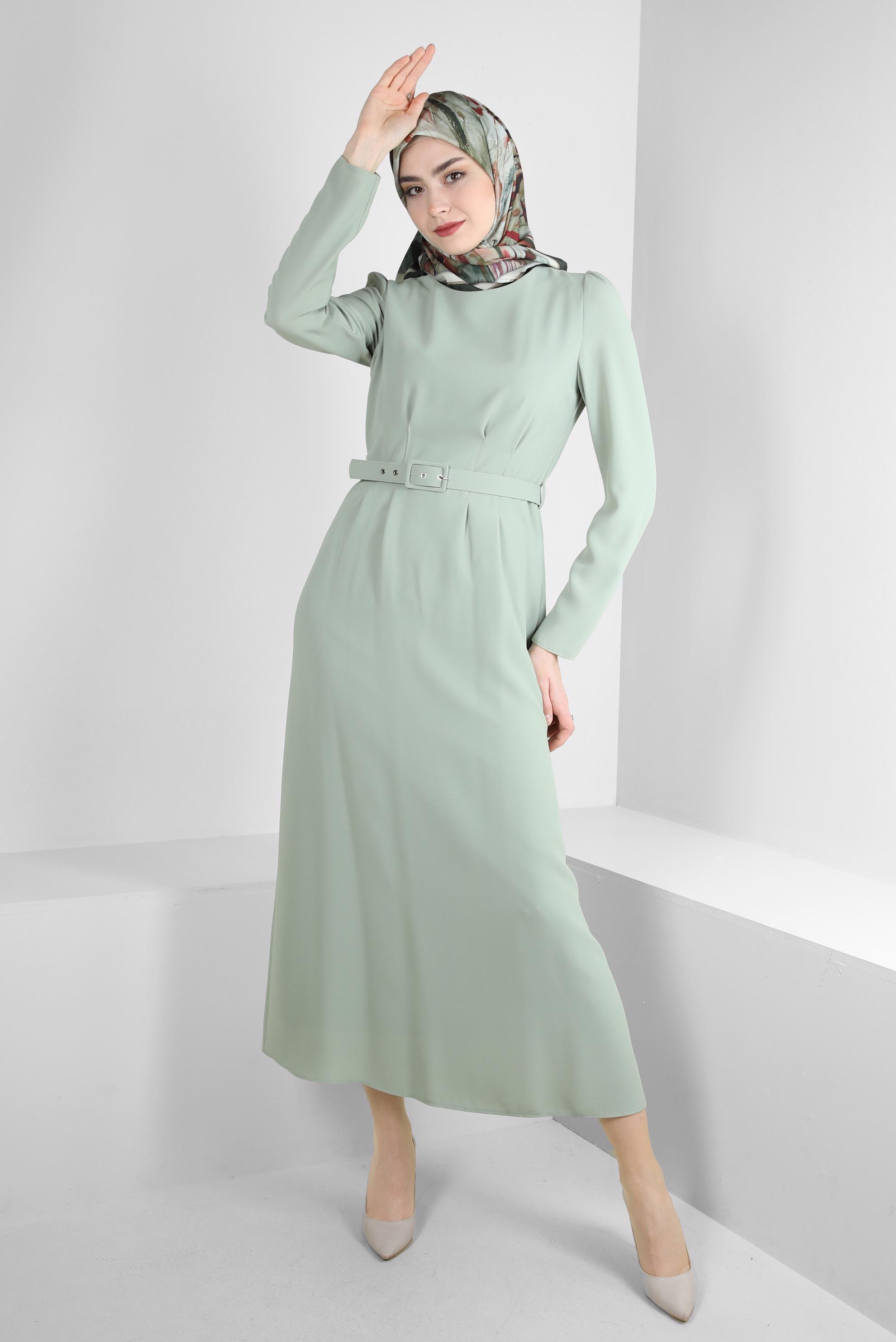 Tesettür giyim YEŞİL KEMERLİ PENS DETAYLI KREP ELBİSE 43513