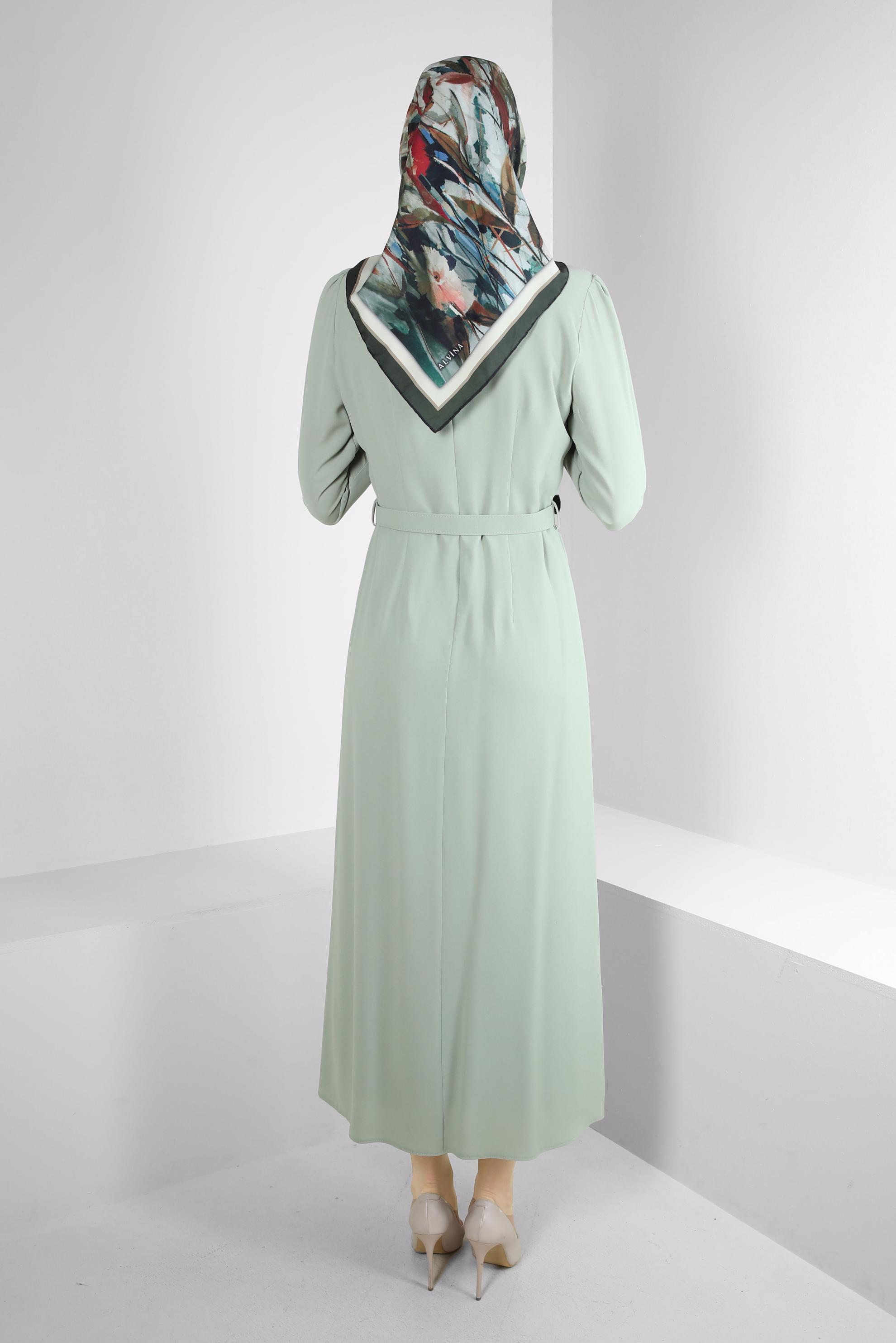 Tesettür giyim YEŞİL KEMERLİ PENS DETAYLI KREP ELBİSE 43513