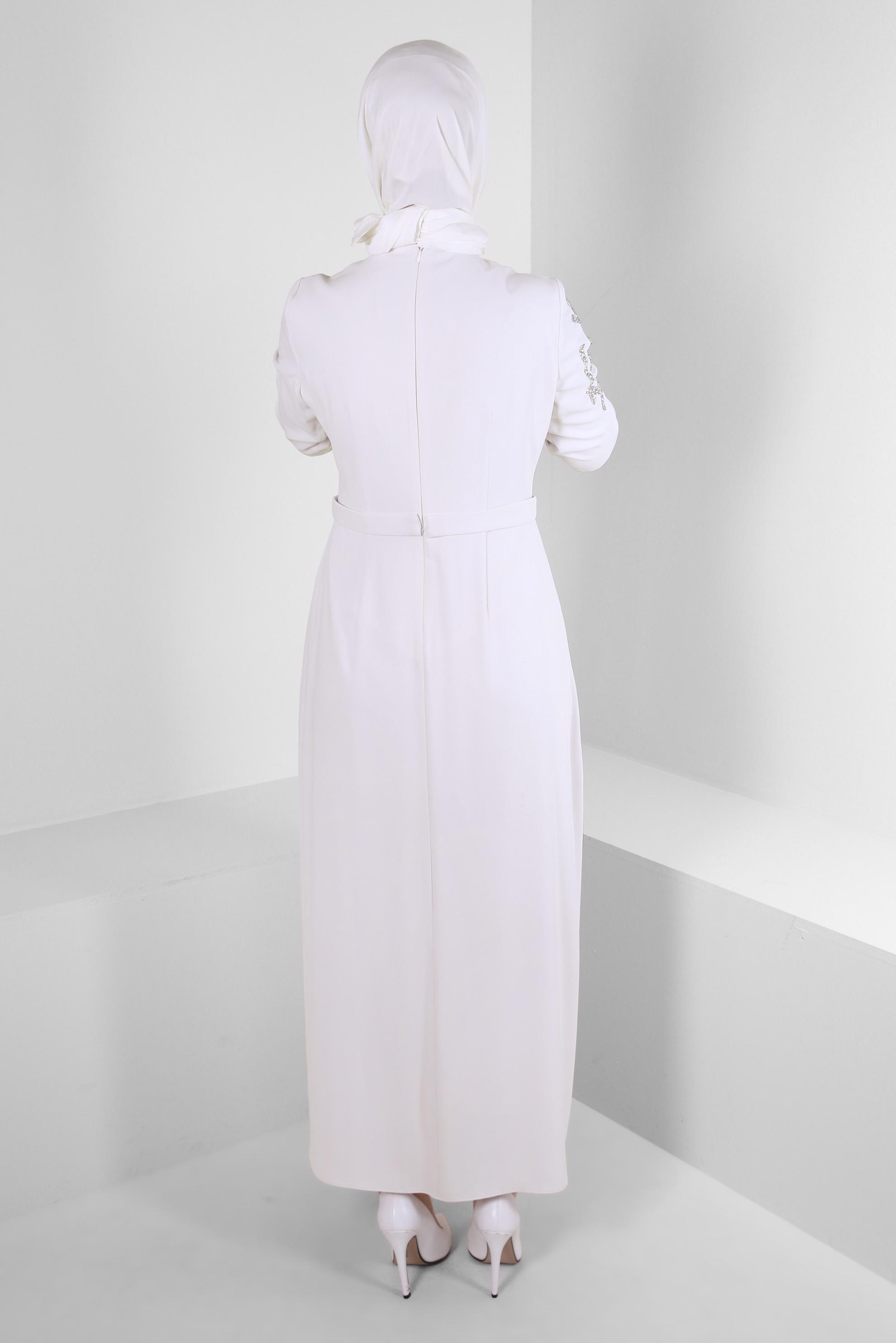 Tesettür giyim BEYAZ TAŞ İŞLEMELİ DÜZ KESİM ELBİSE 43520