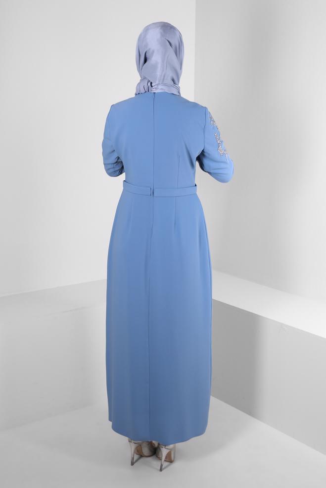 Tesettür giyim MAVİ TAŞ İŞLEMELİ DÜZ KESİM ELBİSE 43520 - ALVİNA