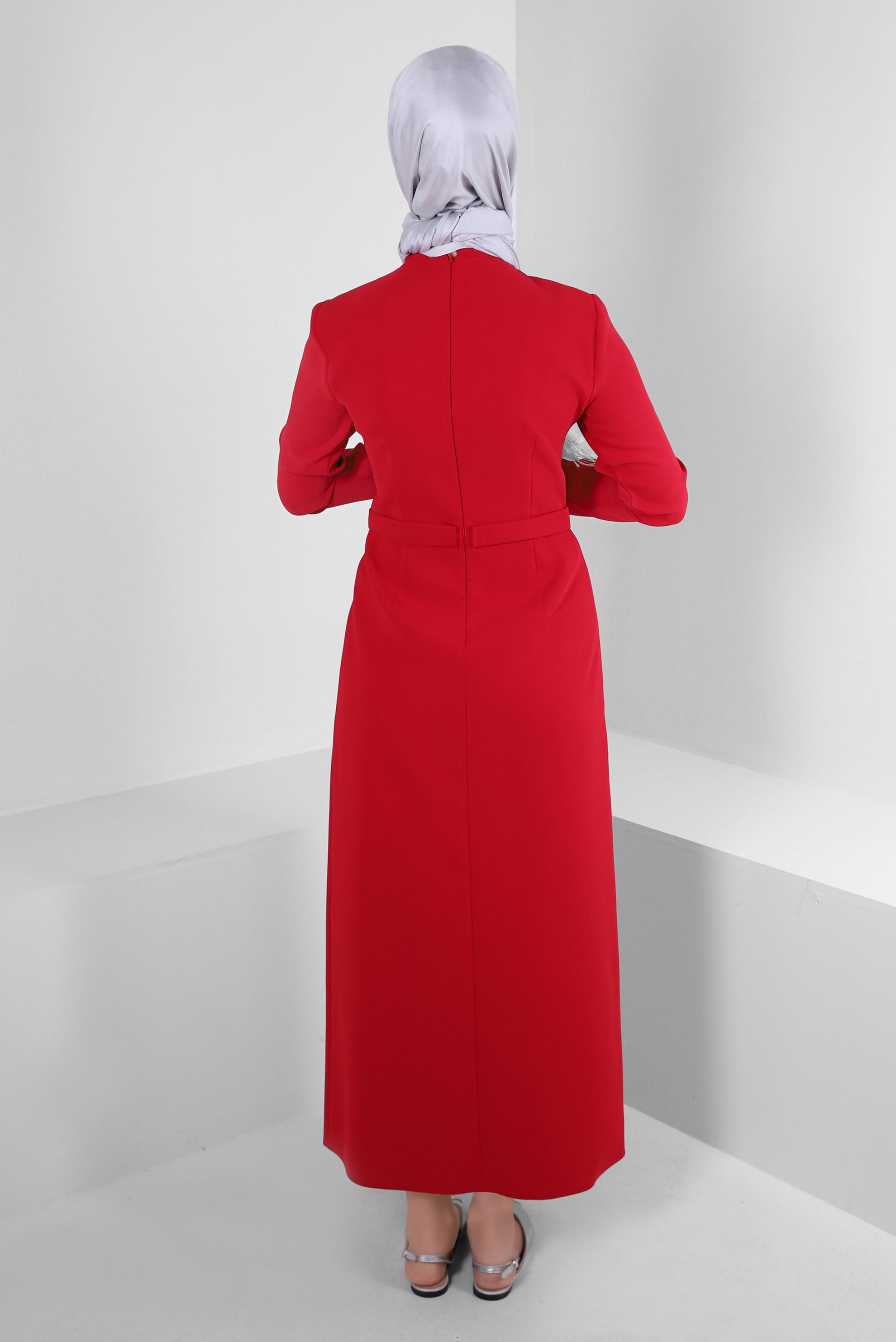 Tesettür giyim KIRMIZI TAŞ DETAYLI DİK YAKA ELBİSE 43541