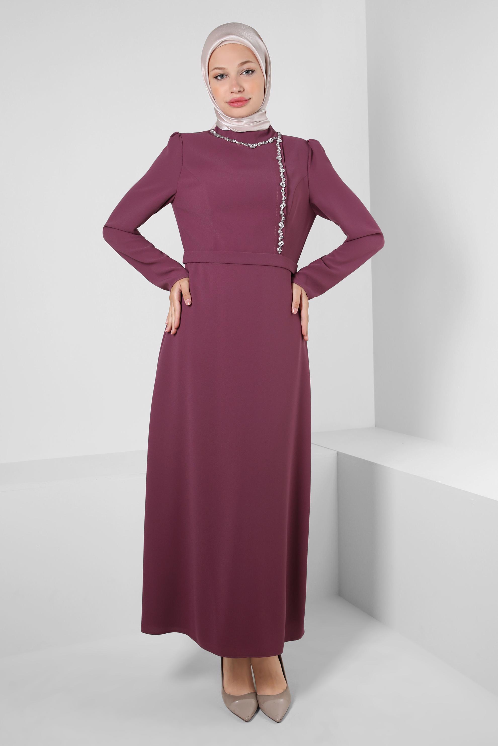Tesettür giyim PEMBE DİK YAKA TAŞ DETAYLI ELBİSE 43542