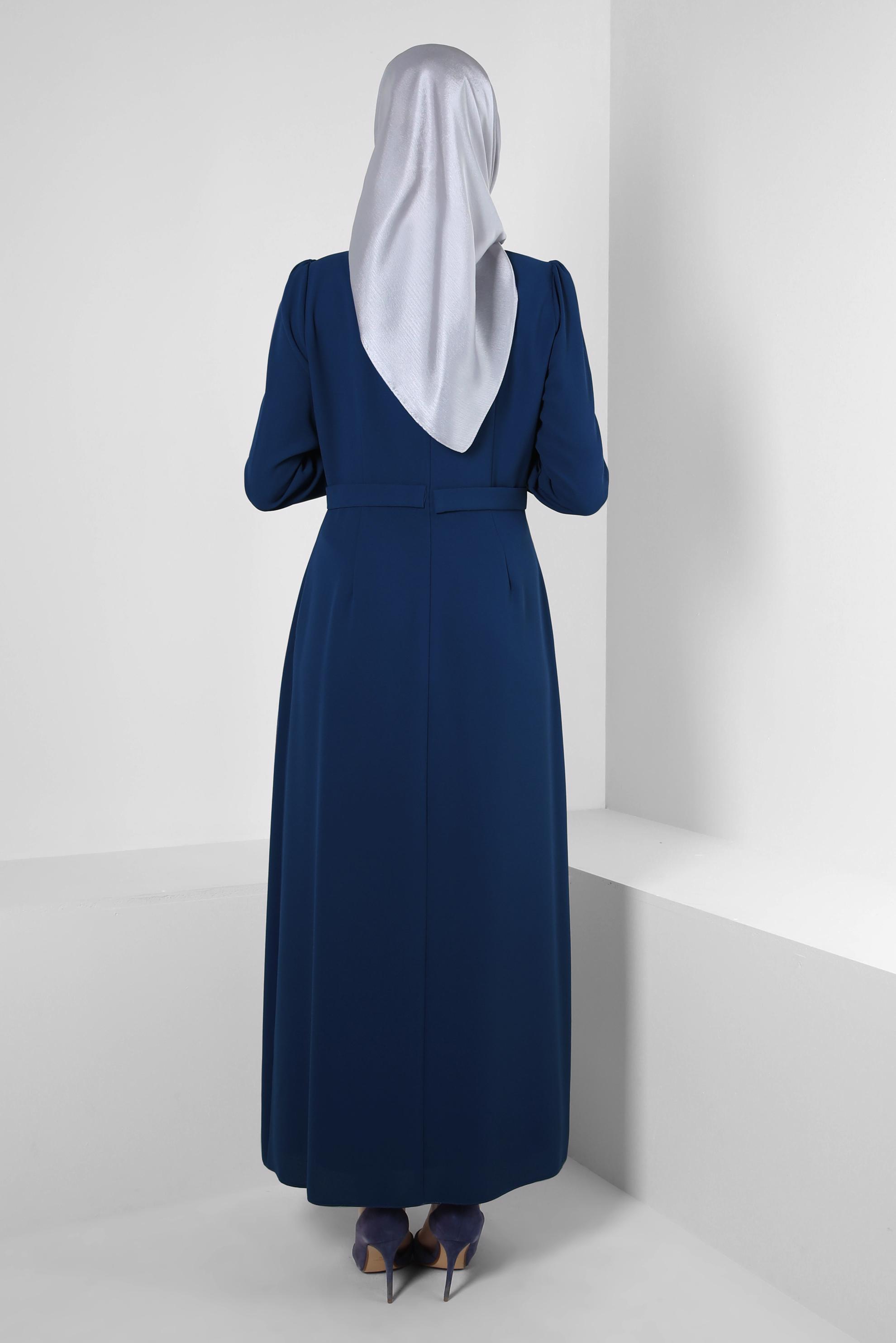 Tesettür giyim MAVİ DİK YAKA TAŞ DETAYLI ELBİSE 43542