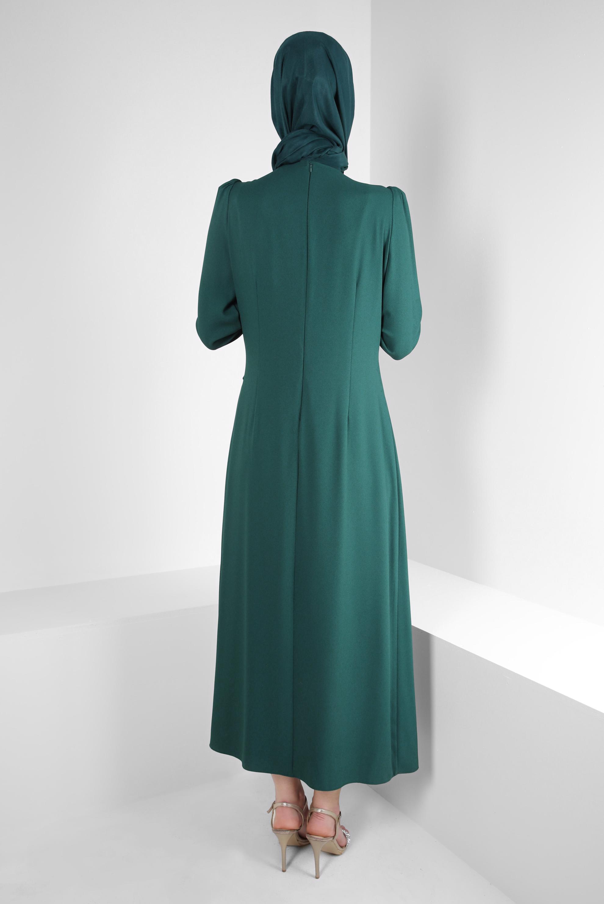 Tesettür giyim YEŞİL ANVELOP GÖRÜNÜMLÜ TAŞ İŞLEMELİ ELBİSE 43543