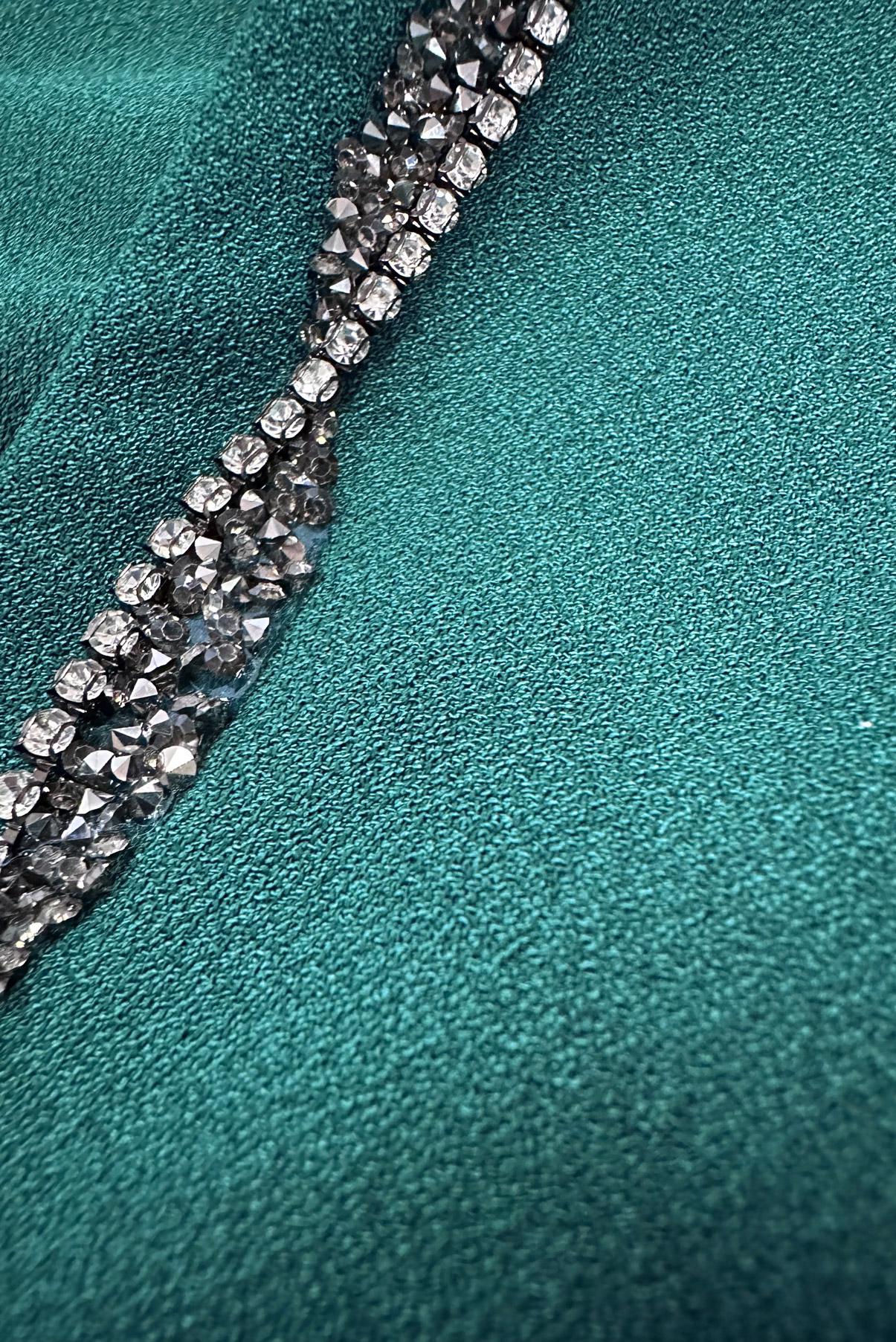 Tesettür giyim YEŞİL ANVELOP GÖRÜNÜMLÜ TAŞ İŞLEMELİ ELBİSE 43543