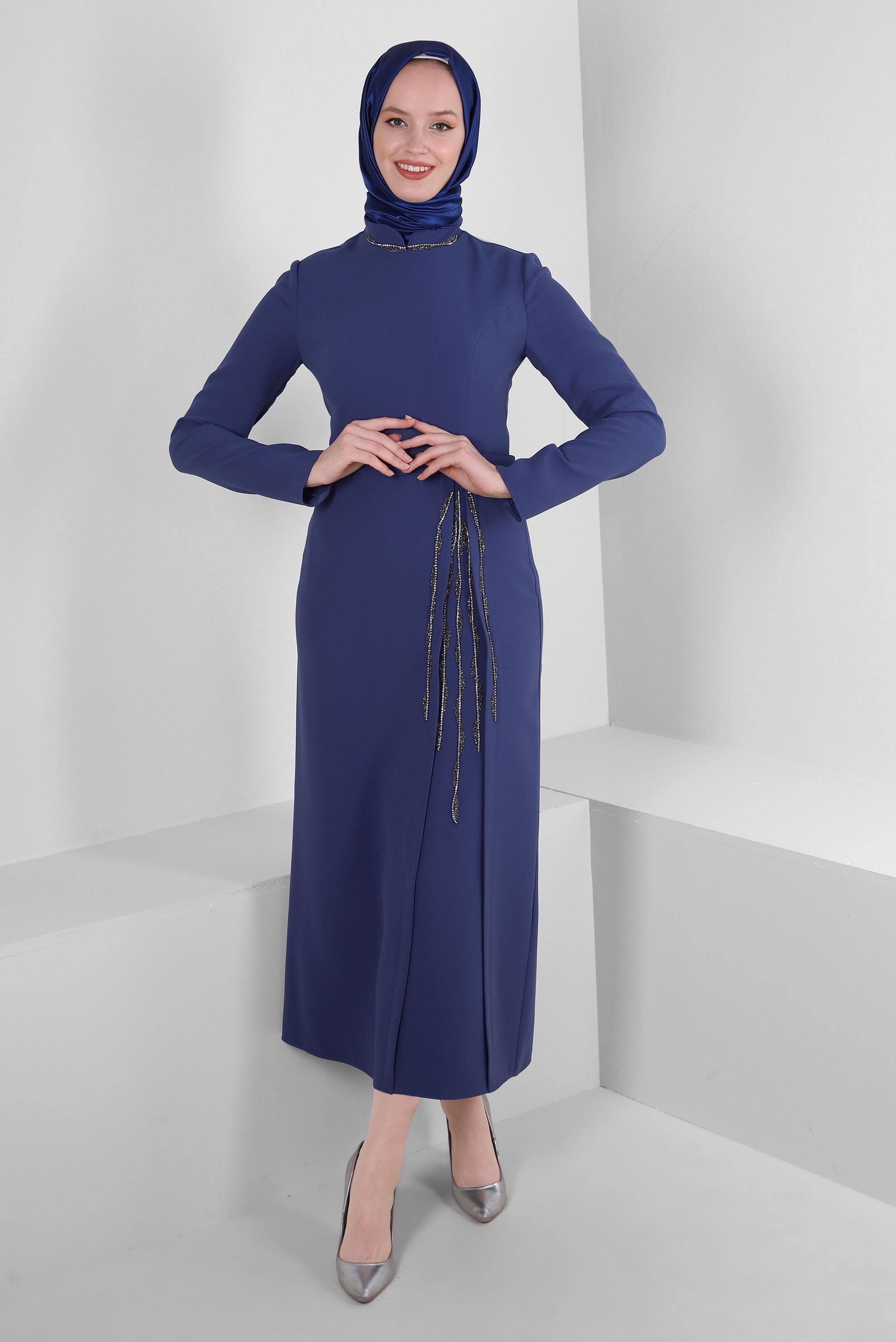 Tesettür giyim LACİVERT TAŞ İŞLEME DETAYLI KREP ELBİSE 43544