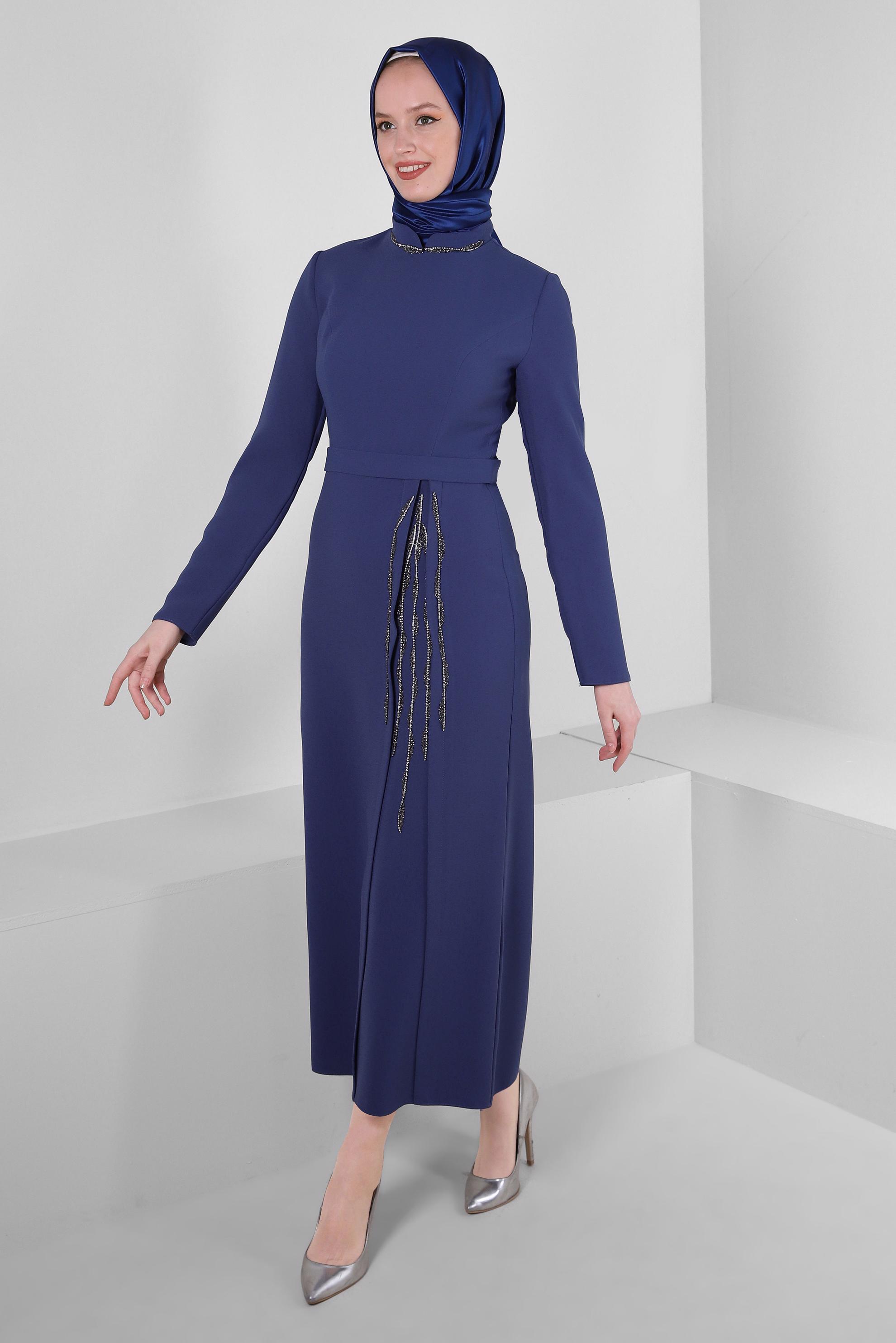 Tesettür giyim LACİVERT TAŞ İŞLEME DETAYLI KREP ELBİSE 43544