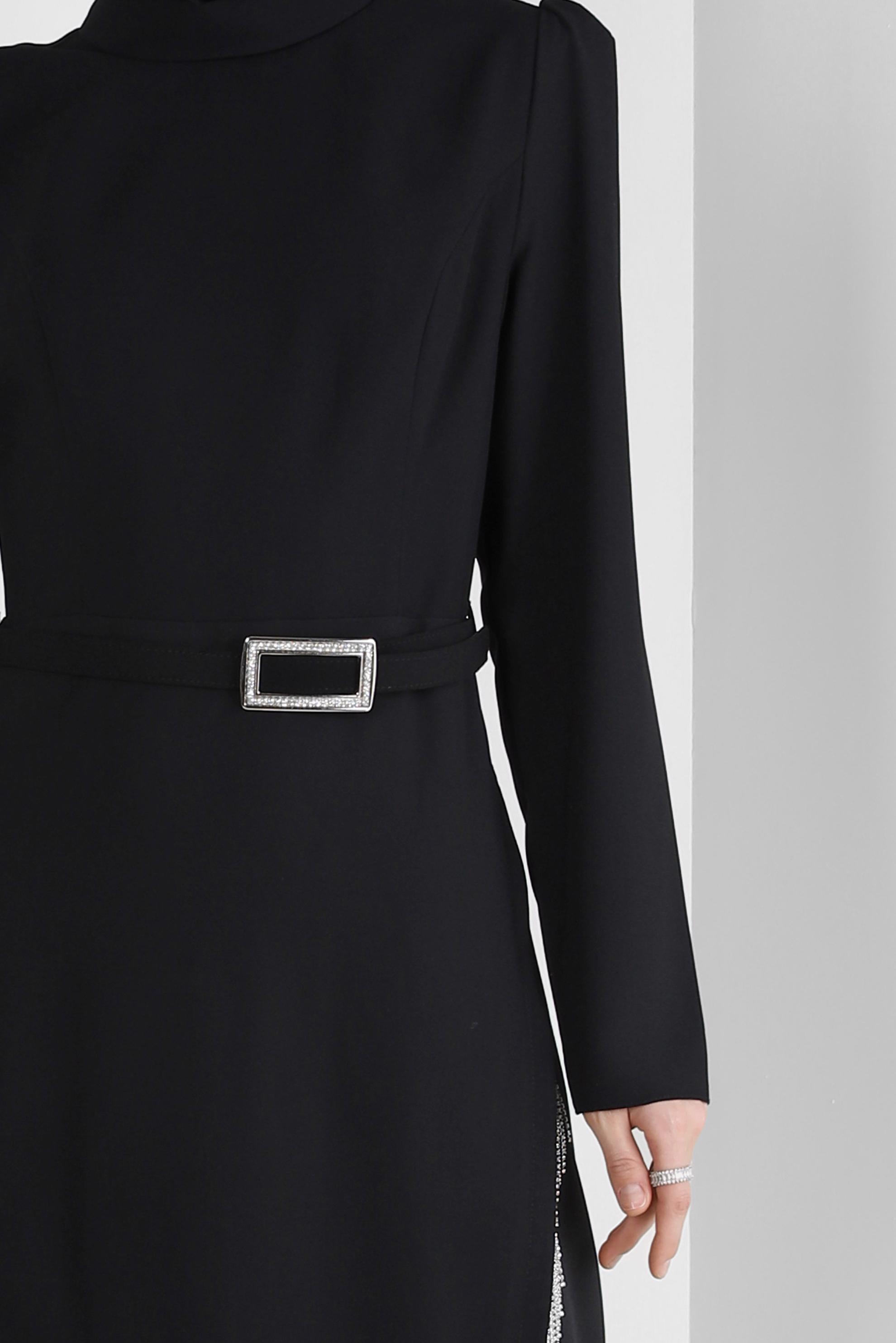 Tesettür giyim SİYAH ZİNCİR DETAYLI KEMERLİ KREP ELBİSE 43546