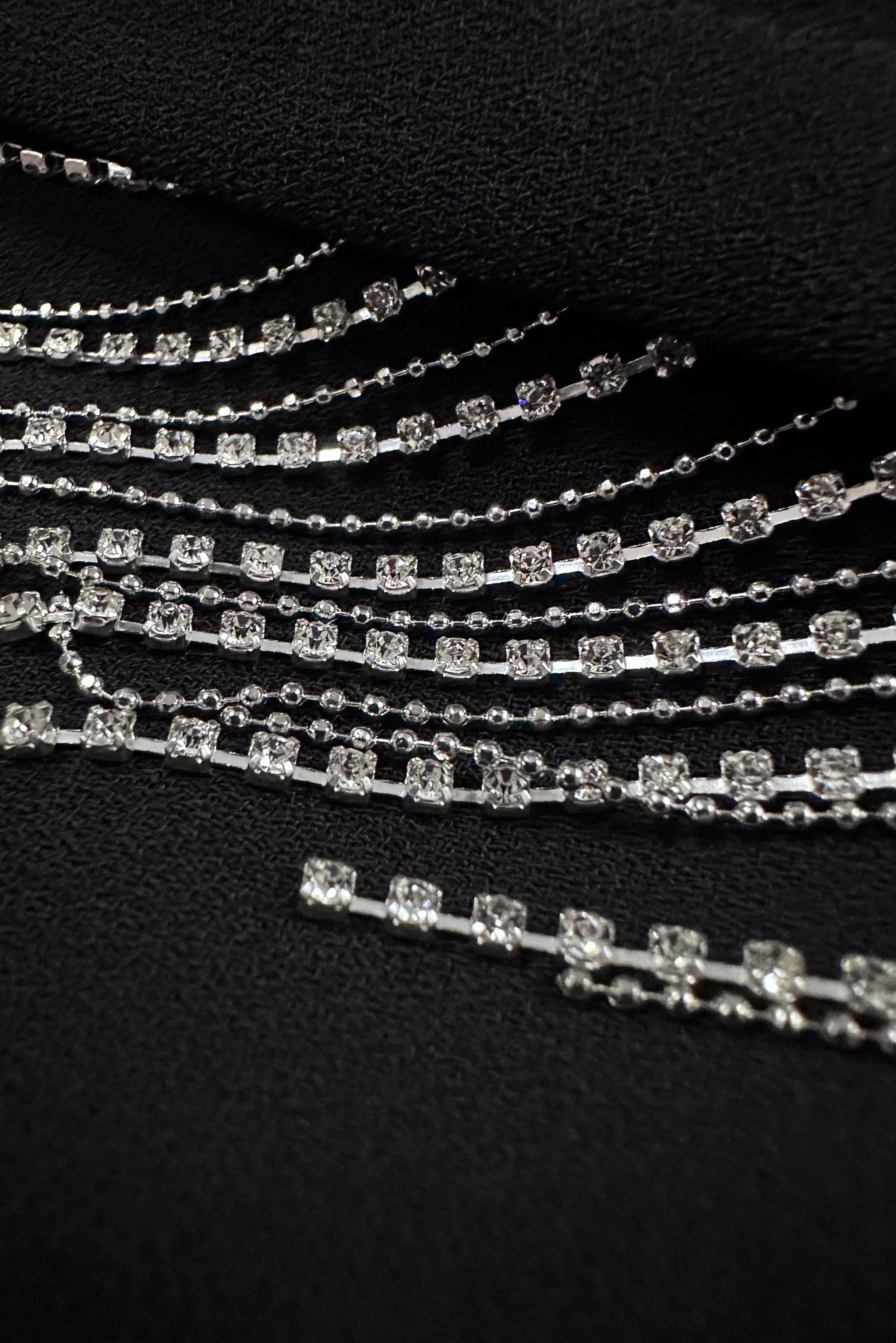 Tesettür giyim SİYAH ZİNCİR DETAYLI KEMERLİ KREP ELBİSE 43546